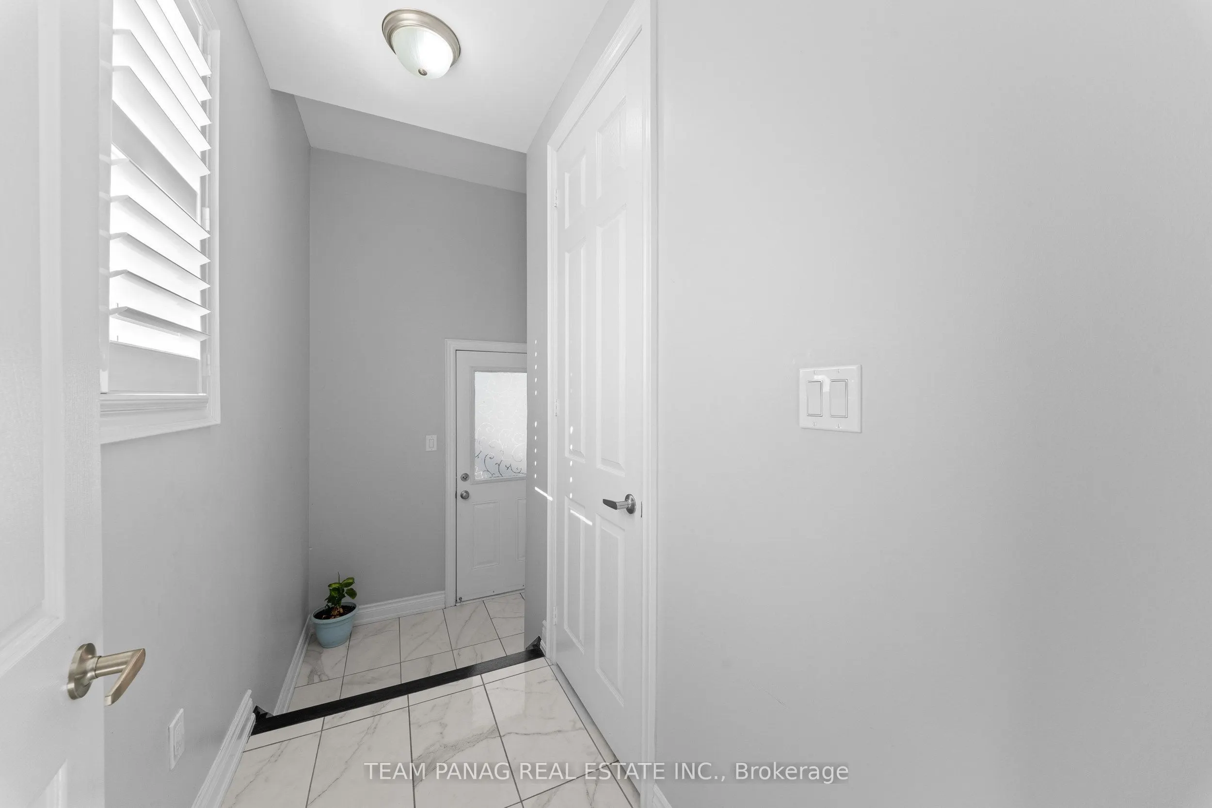 71 Squire Ellis Drive