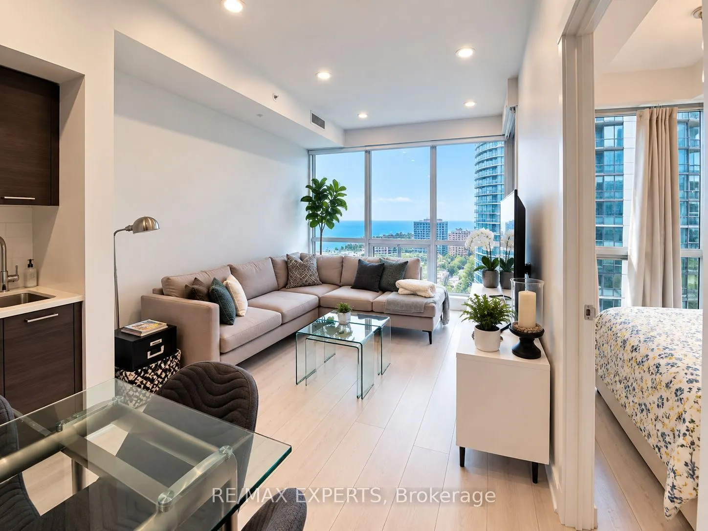 2200 Lakeshore Boulevard W #2802