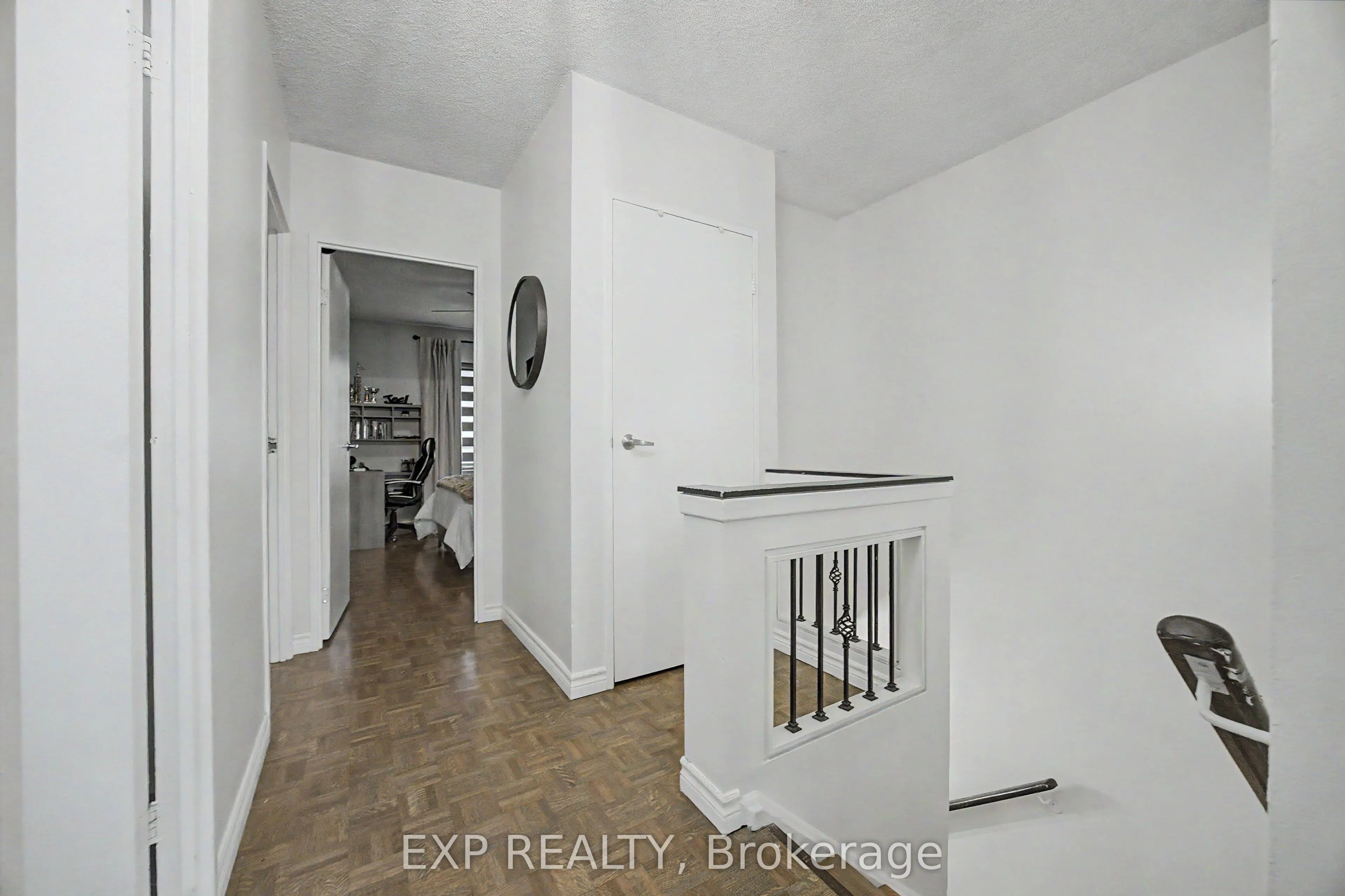 1000 Cedarglen Gate #501