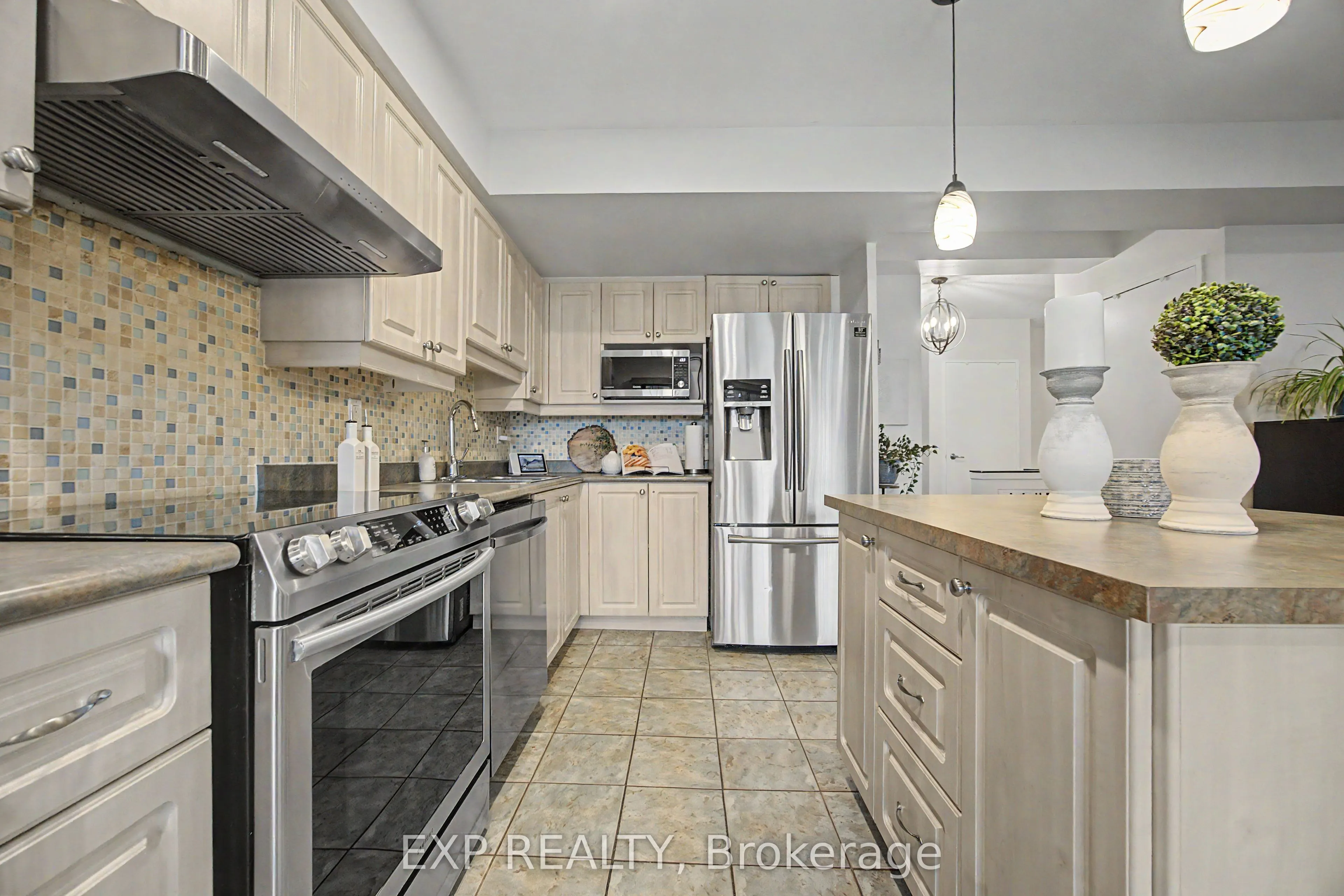 1000 Cedarglen Gate #501