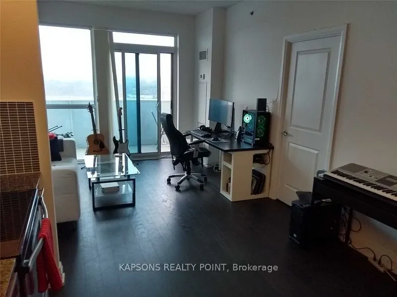65 Speers Road #1712