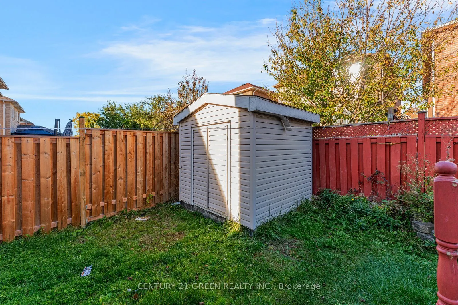 215 Kingknoll Drive