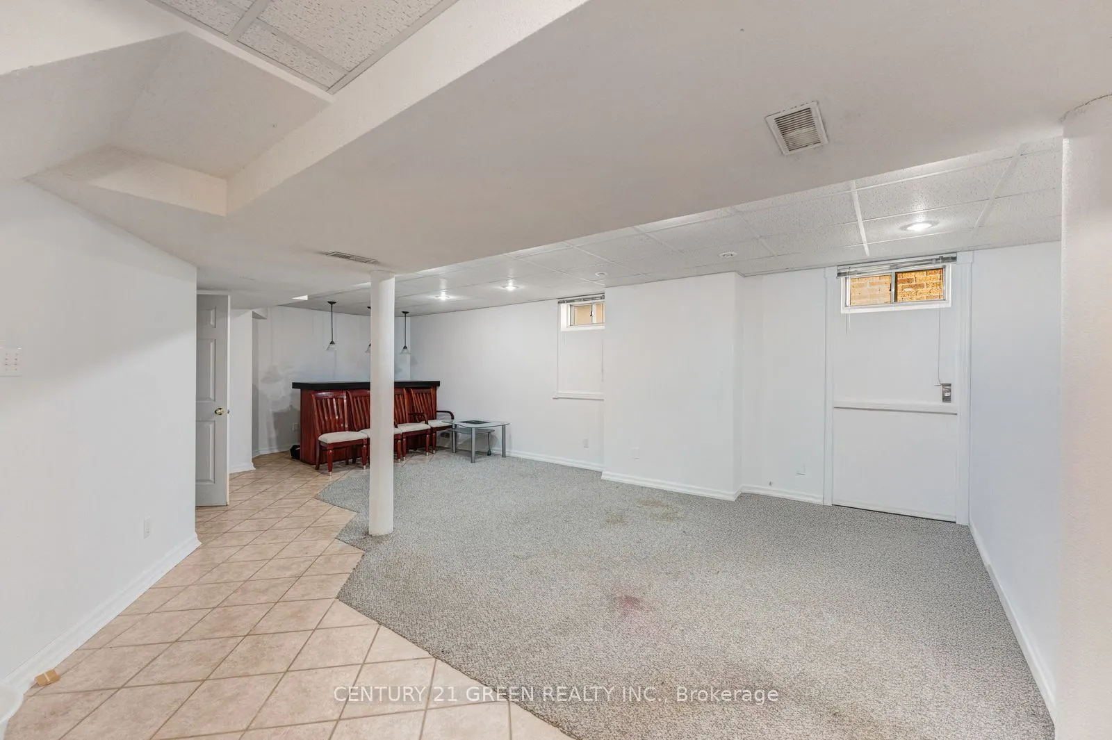 215 Kingknoll Drive