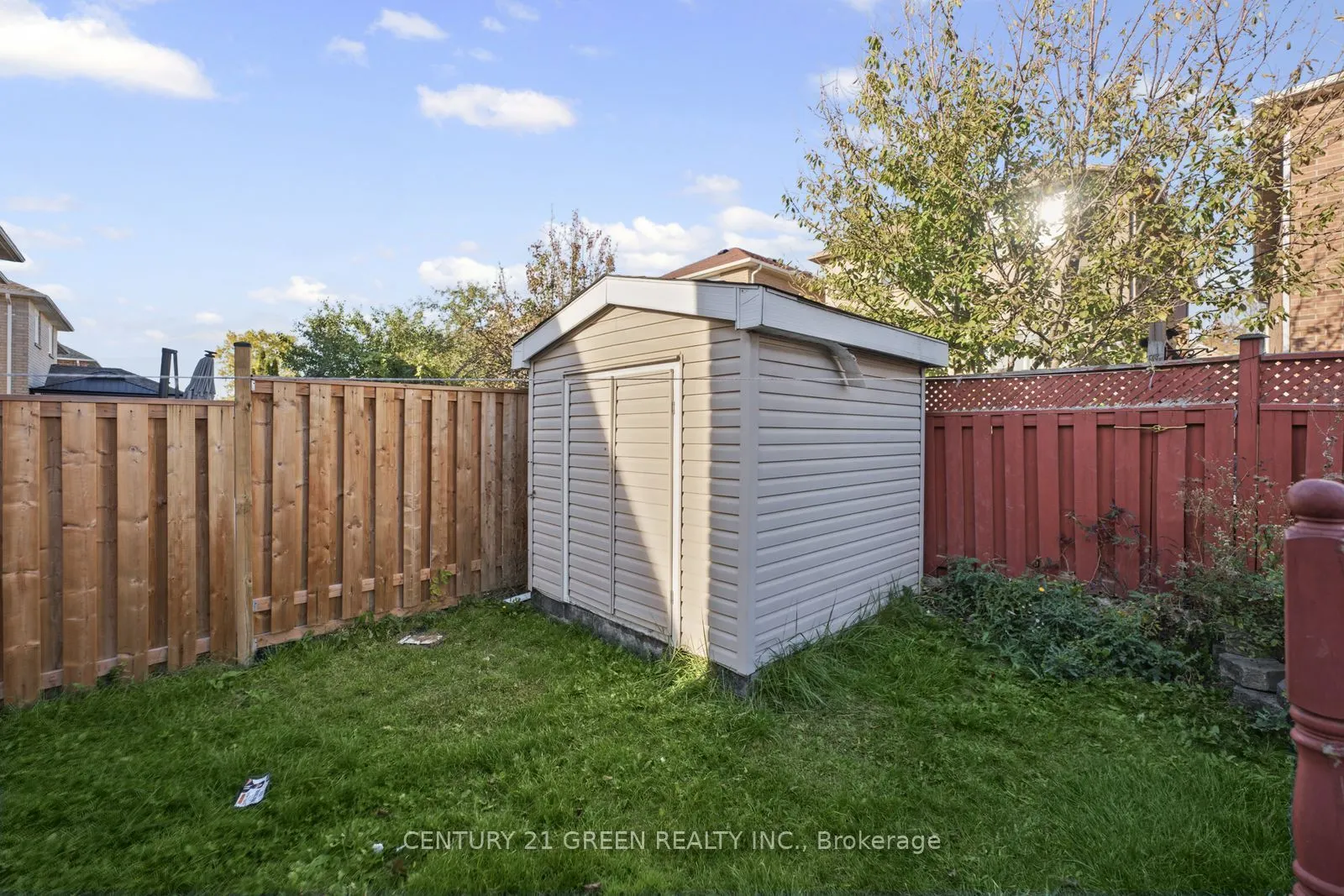 215 Kingknoll Drive