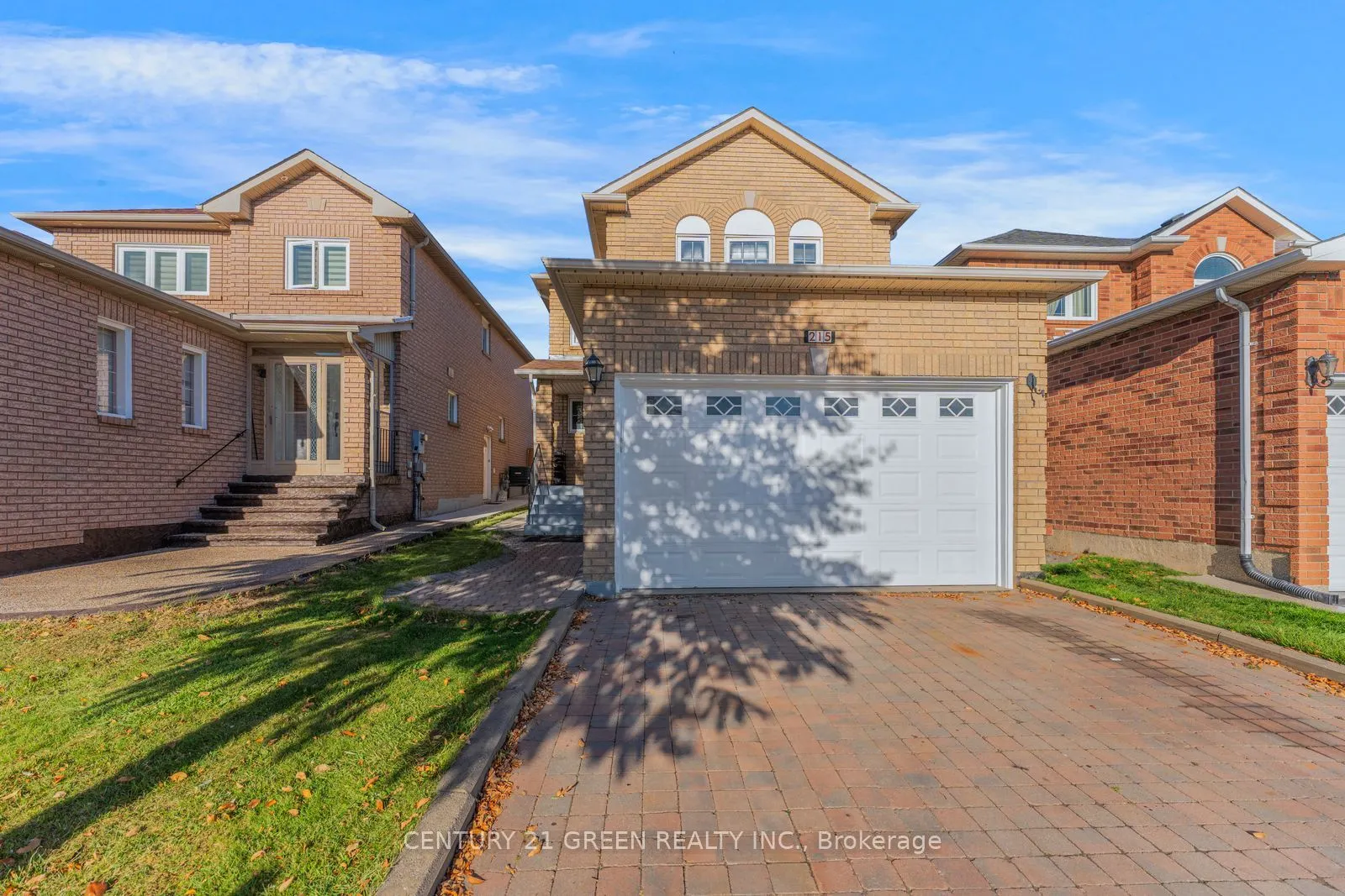 215 Kingknoll Drive