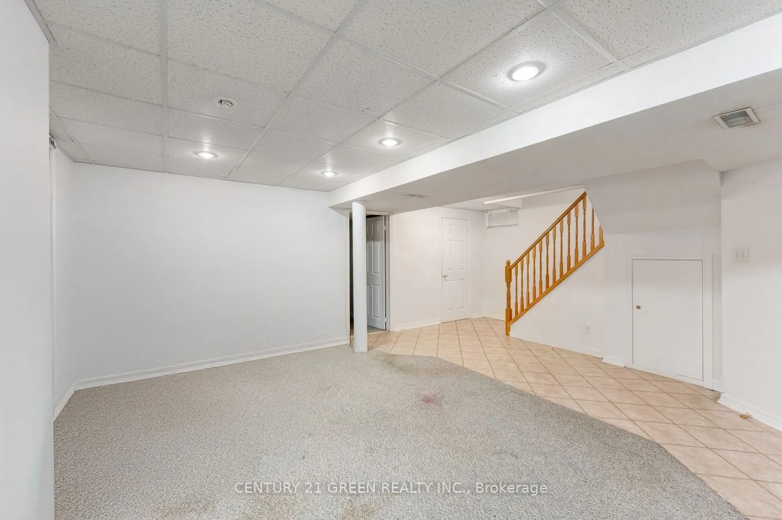 215 Kingknoll Drive