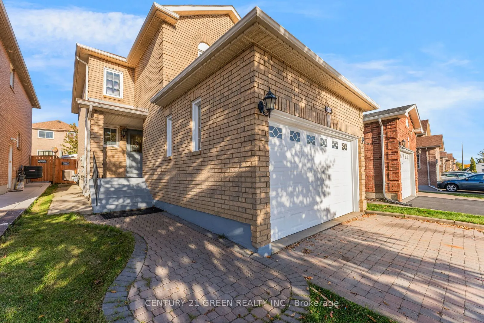 215 Kingknoll Drive