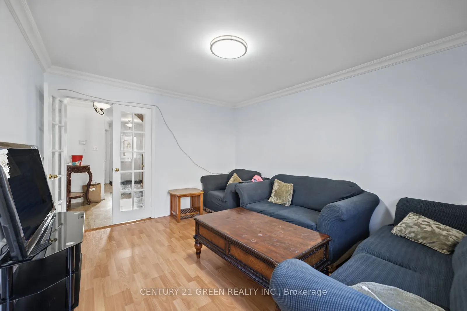215 Kingknoll Drive