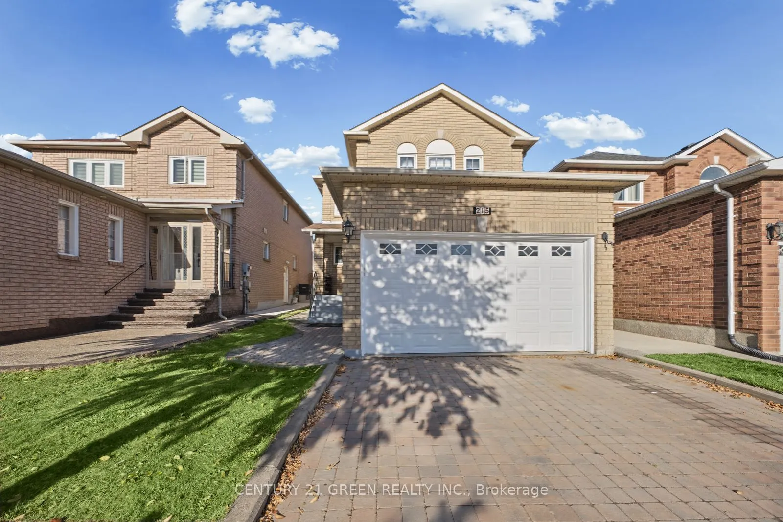 215 Kingknoll Drive