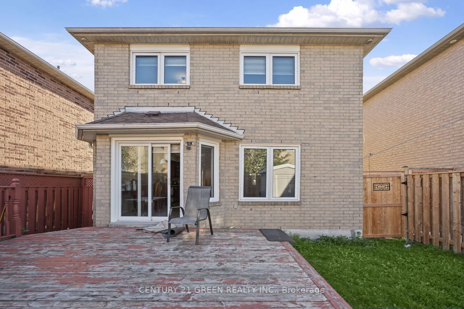 215 Kingknoll Drive