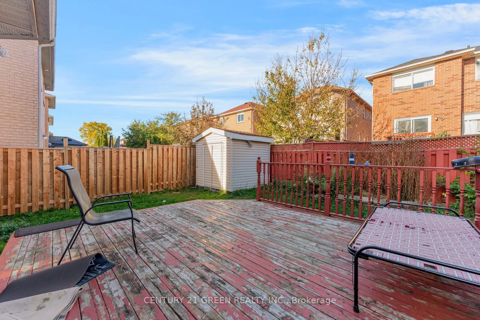 215 Kingknoll Drive