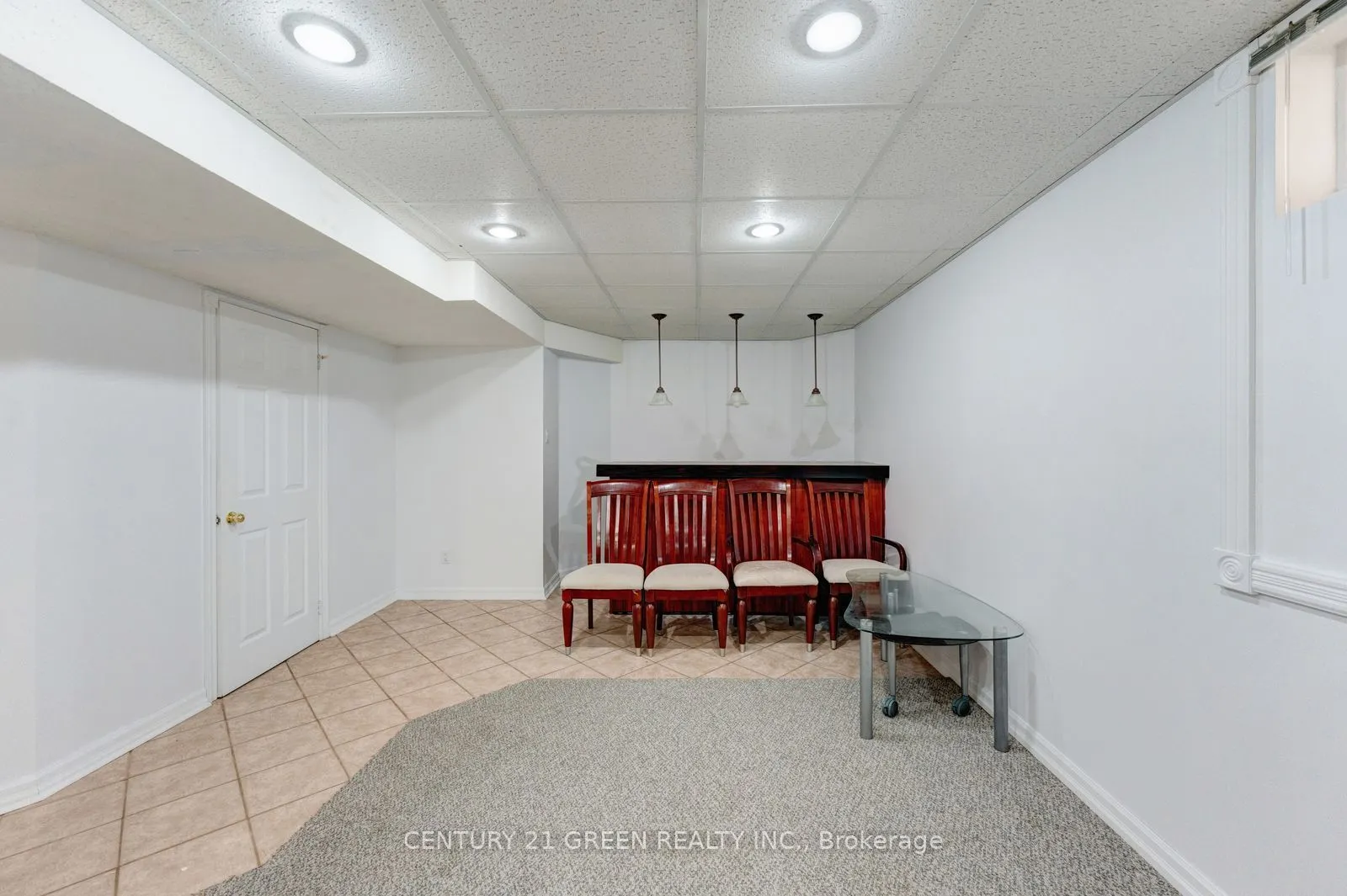 215 Kingknoll Drive