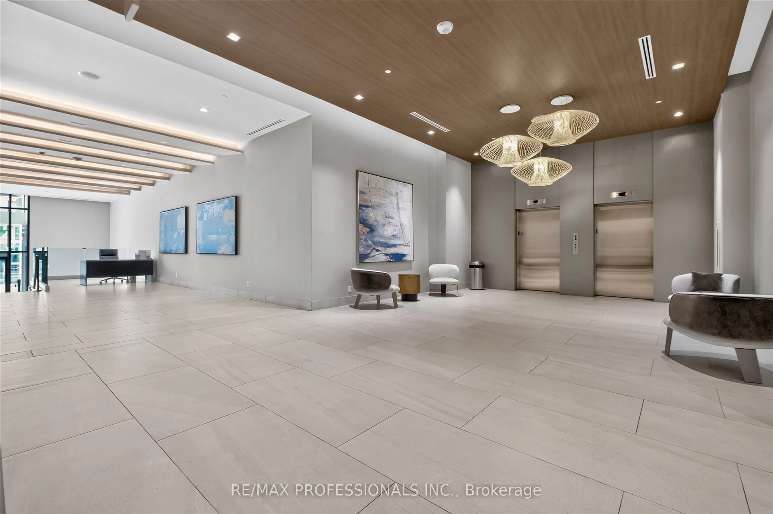 4208 Dundas Street W #609
