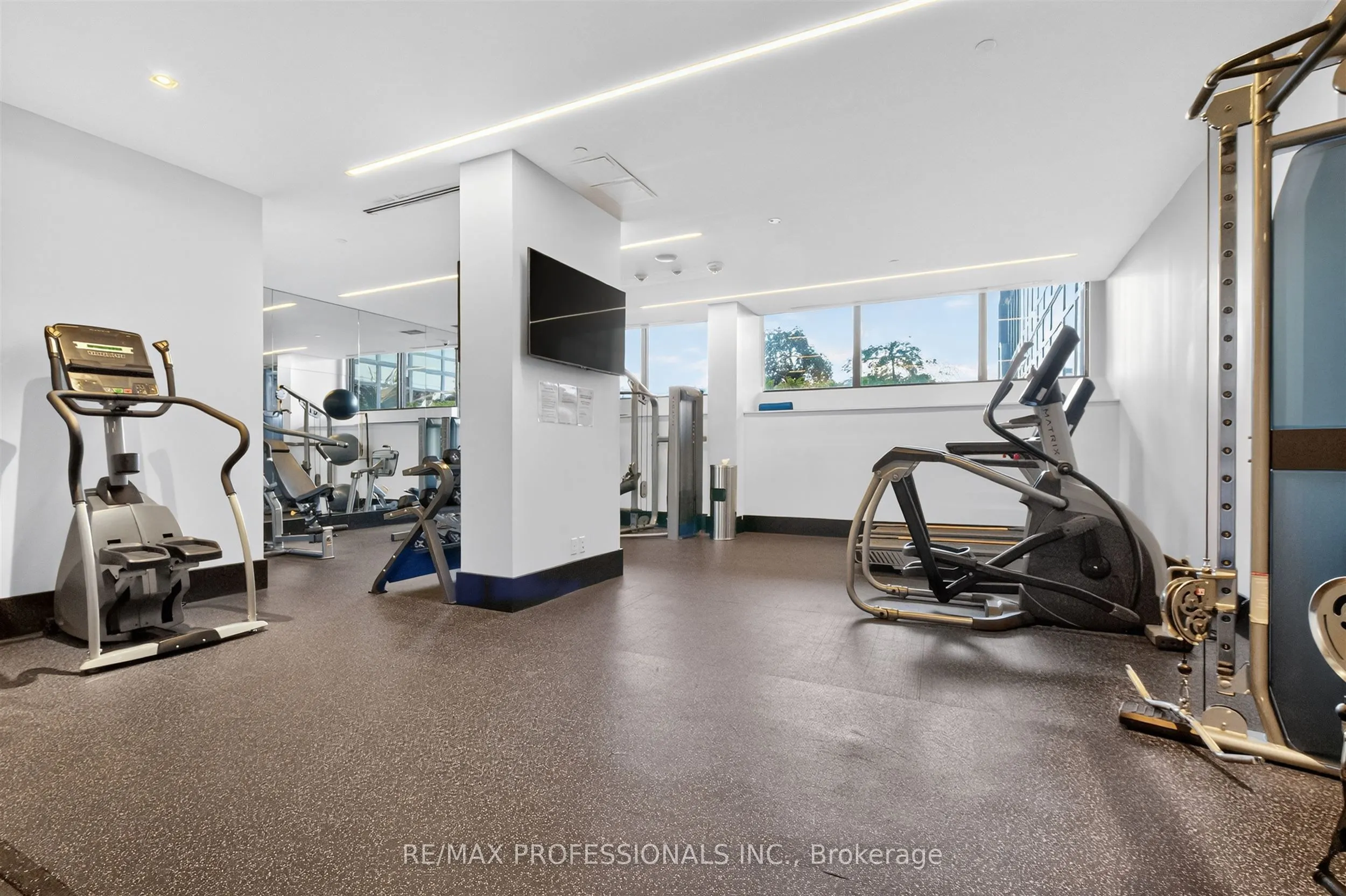 4208 Dundas Street W #609
