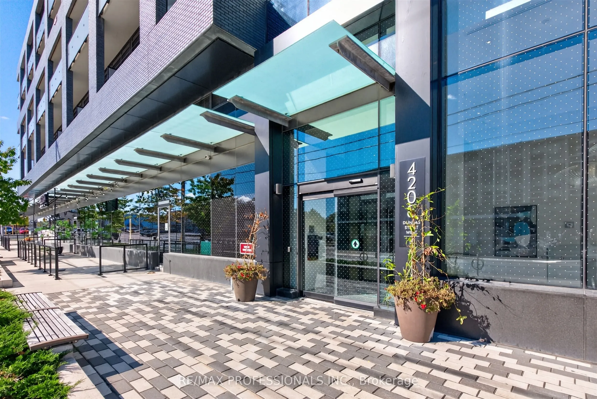 4208 Dundas Street W #609