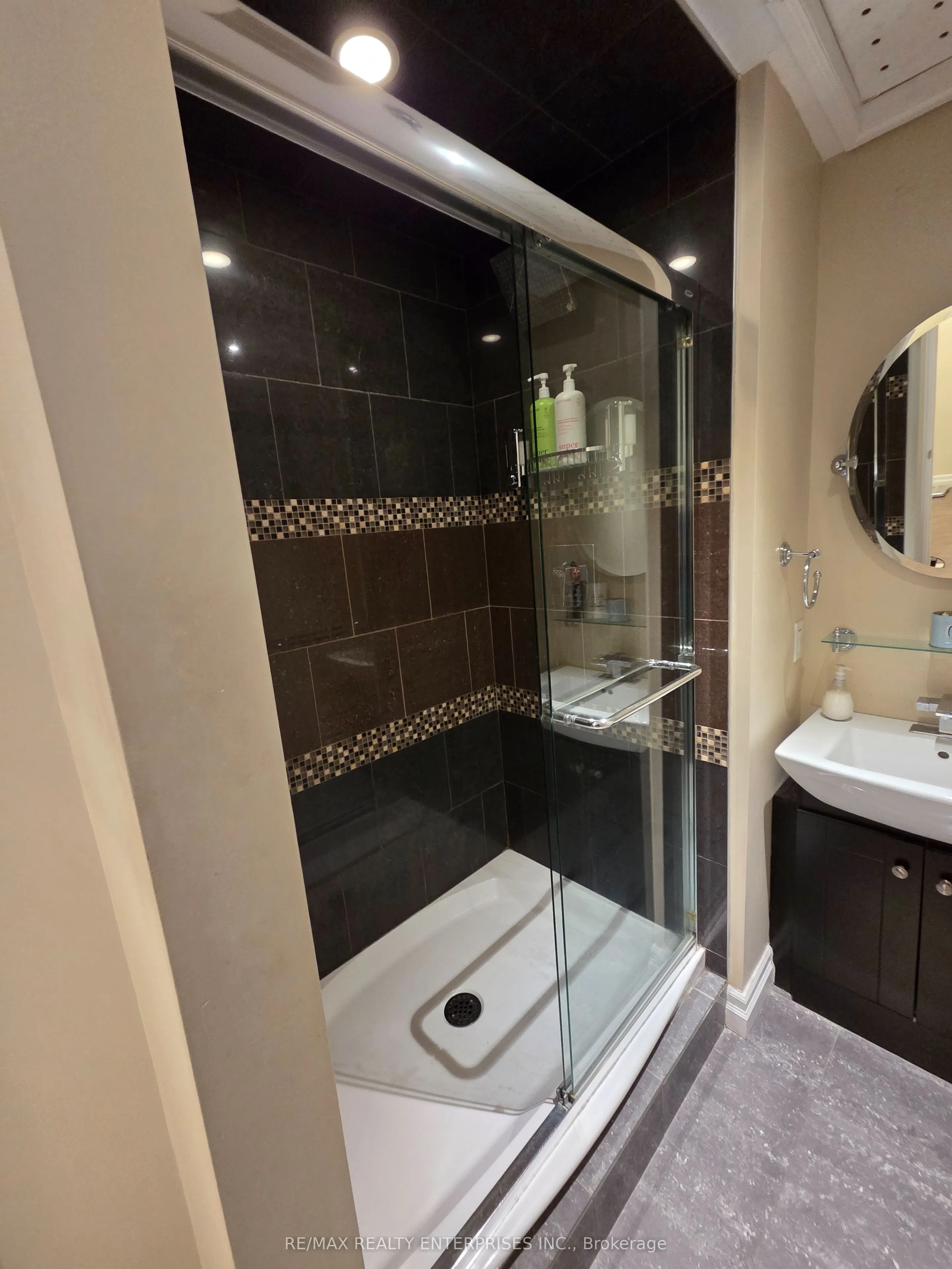 115 Trafalgar Road #6,7