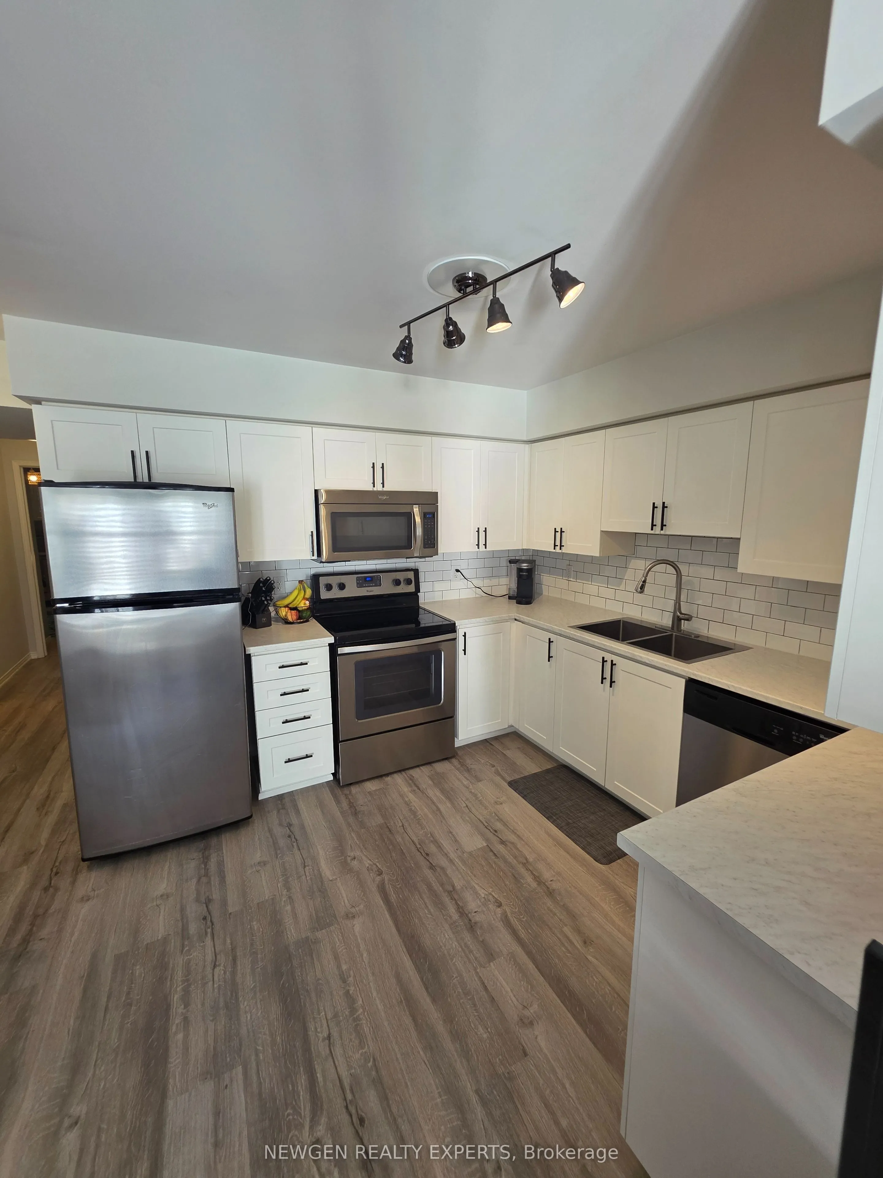 2468 Post Road #28