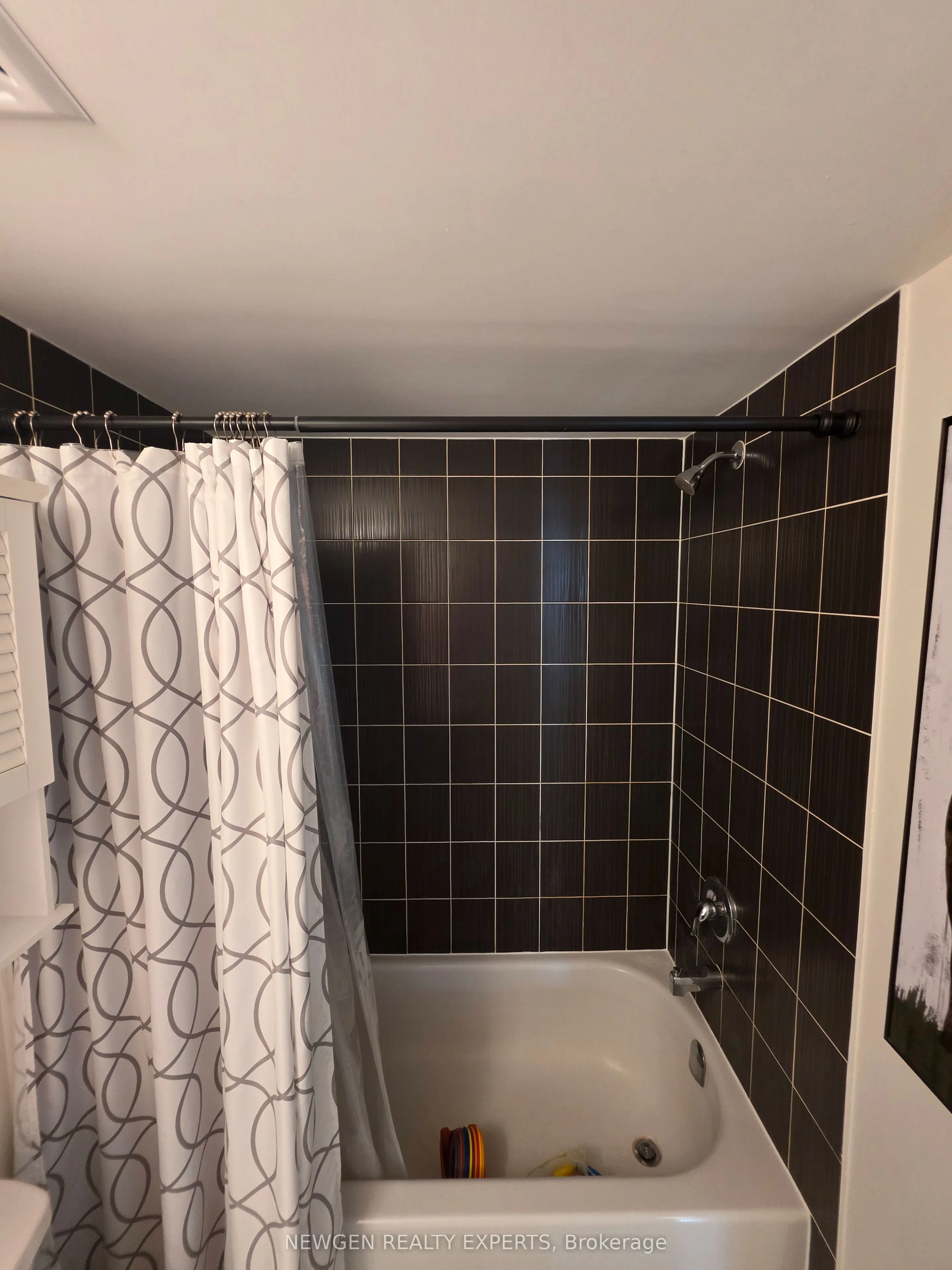 2468 Post Road #28