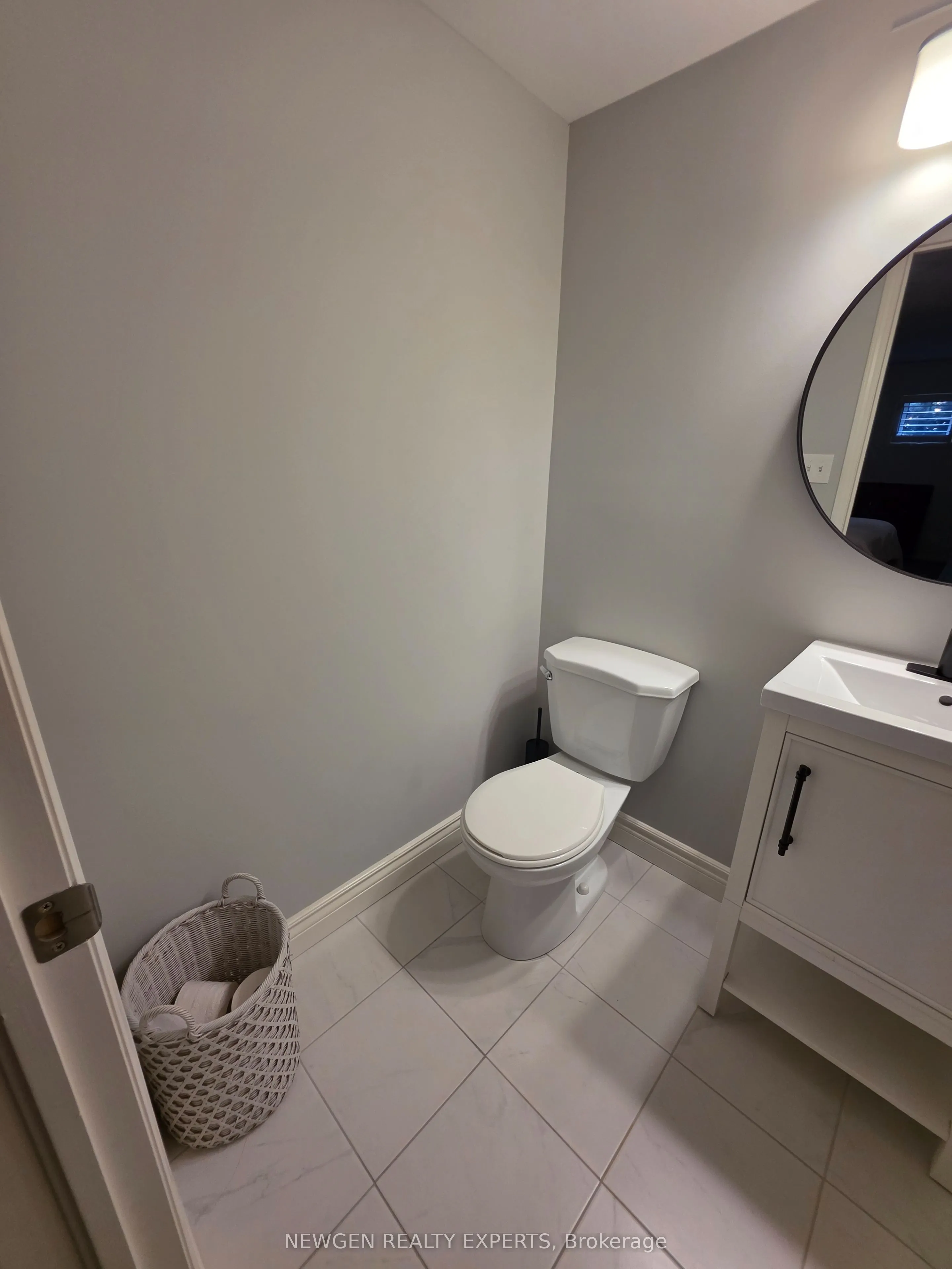 2468 Post Road #28