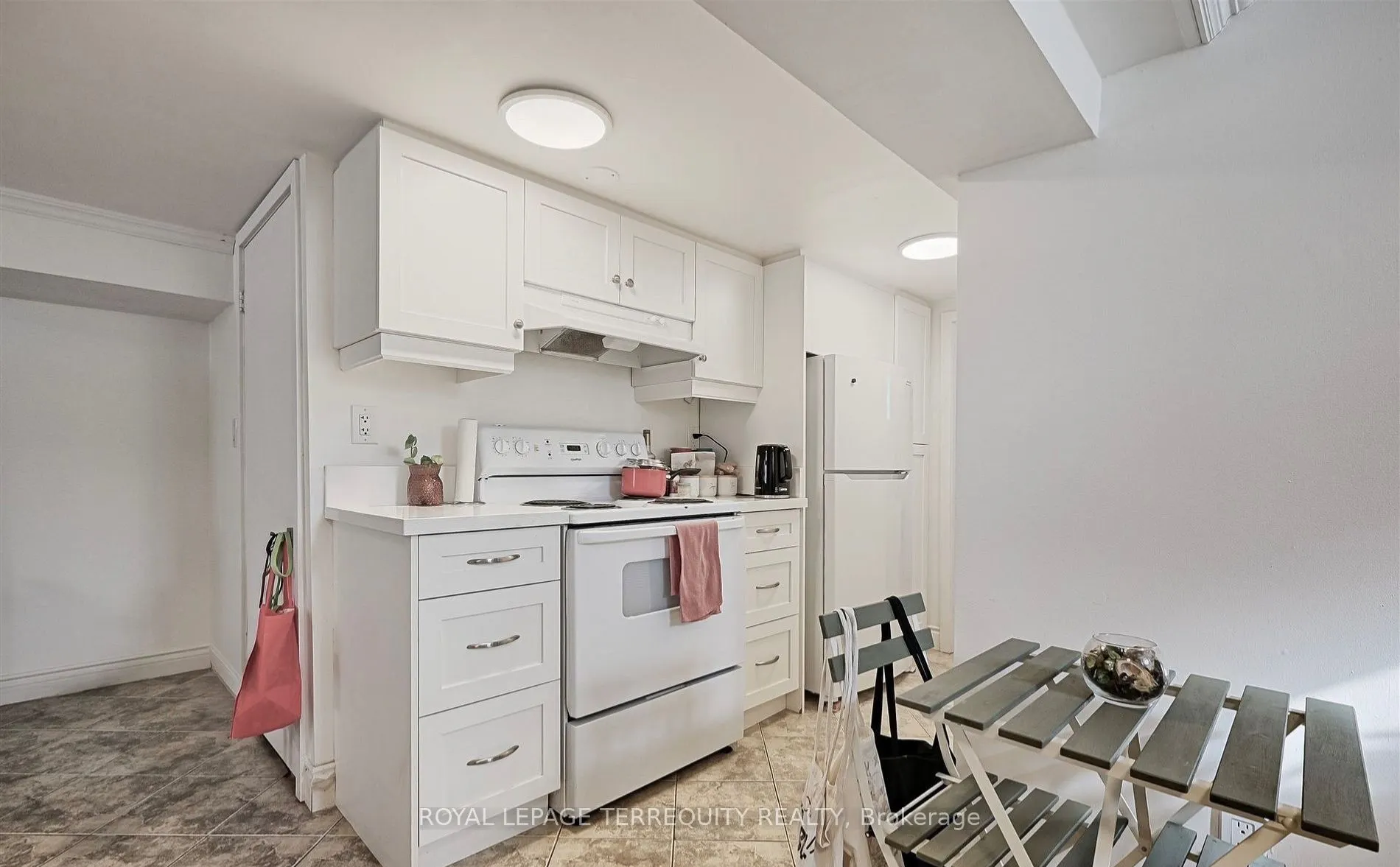 471 Gilbert Avenue #Lower
