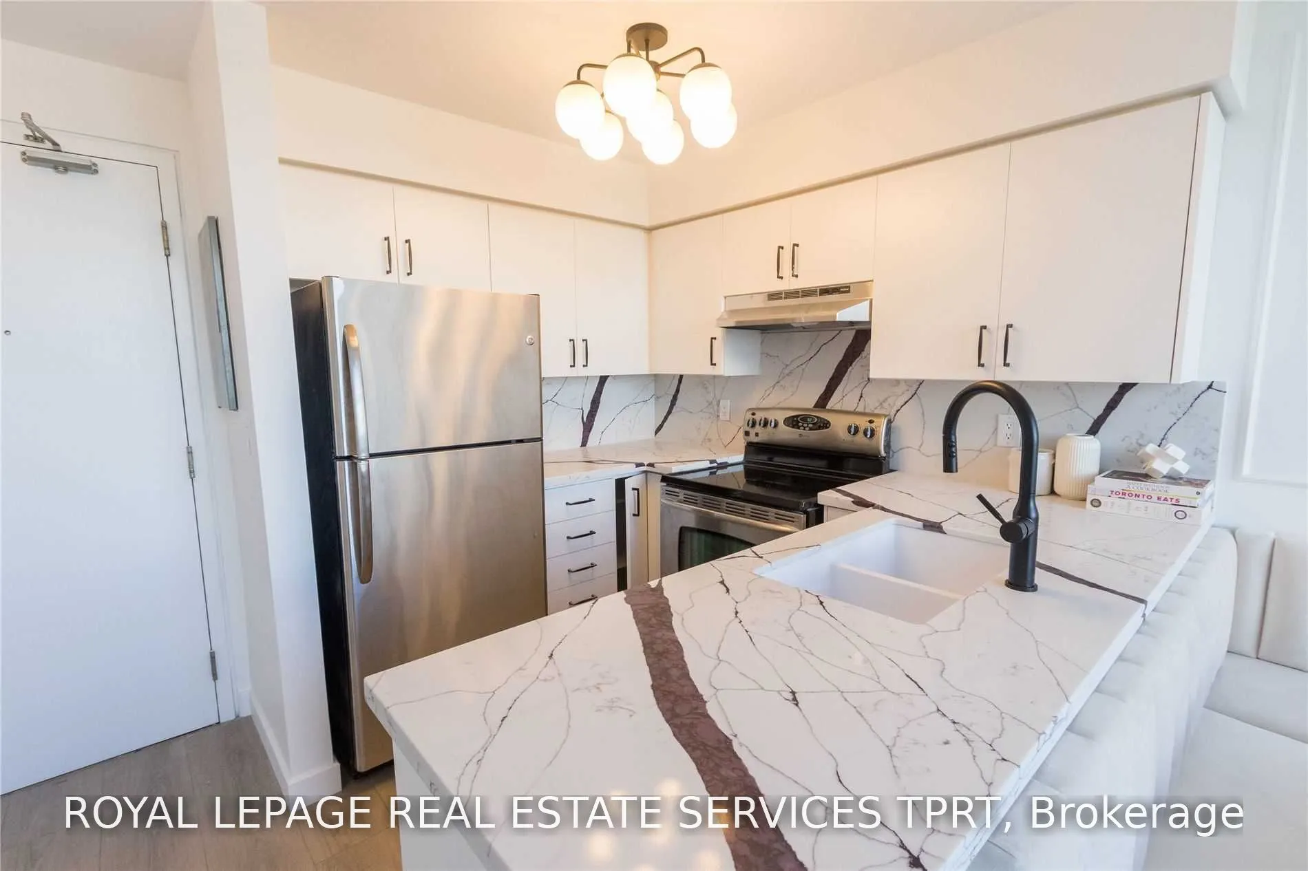 250 Manitoba Street #720