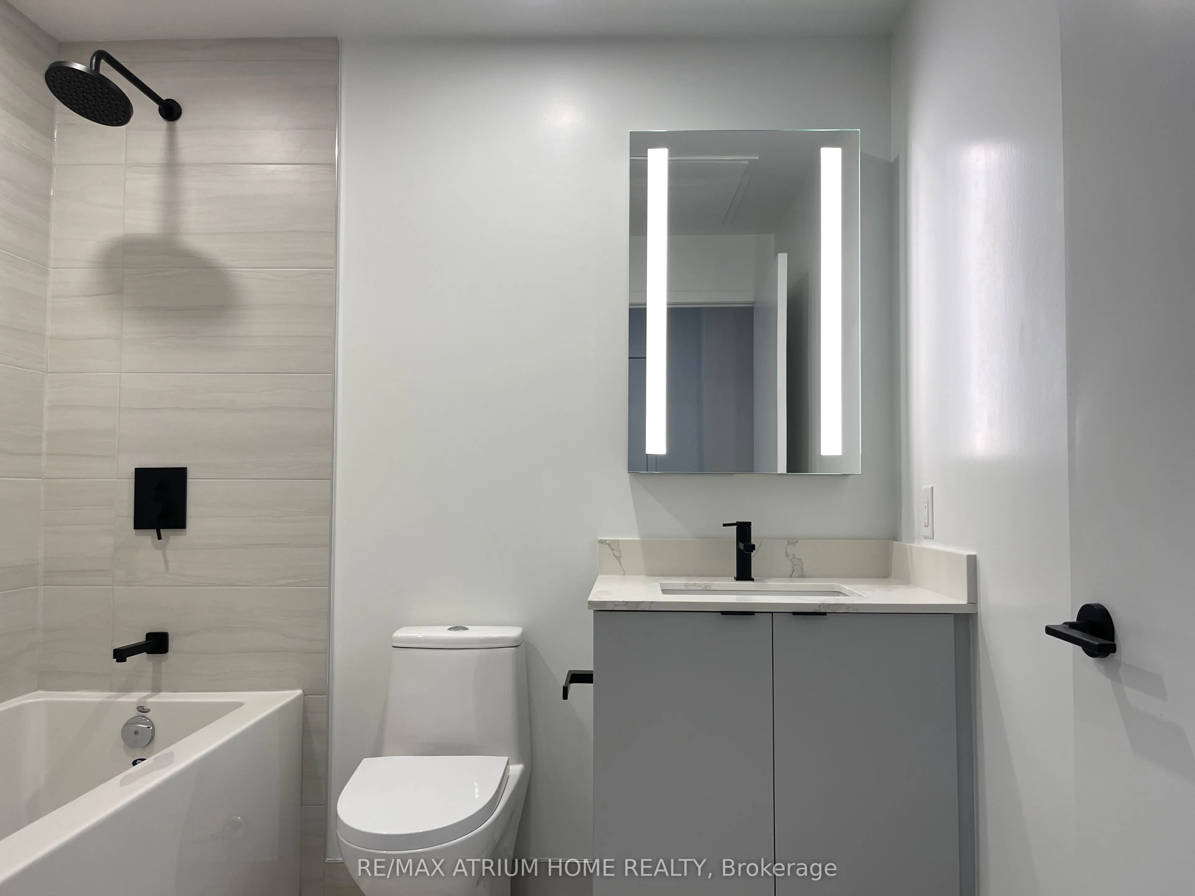 285 Dufferin Street W #630