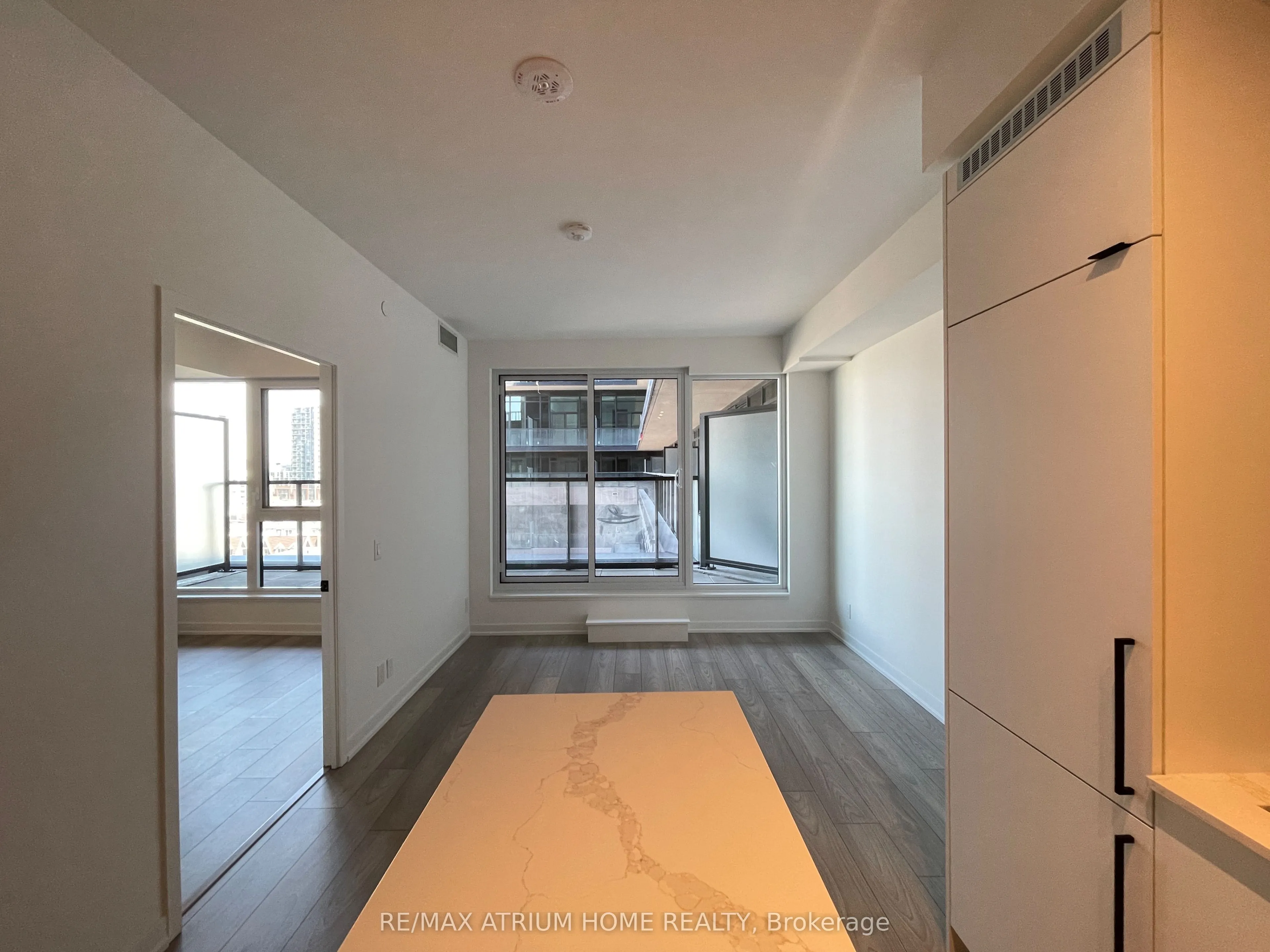 285 Dufferin Street W #630