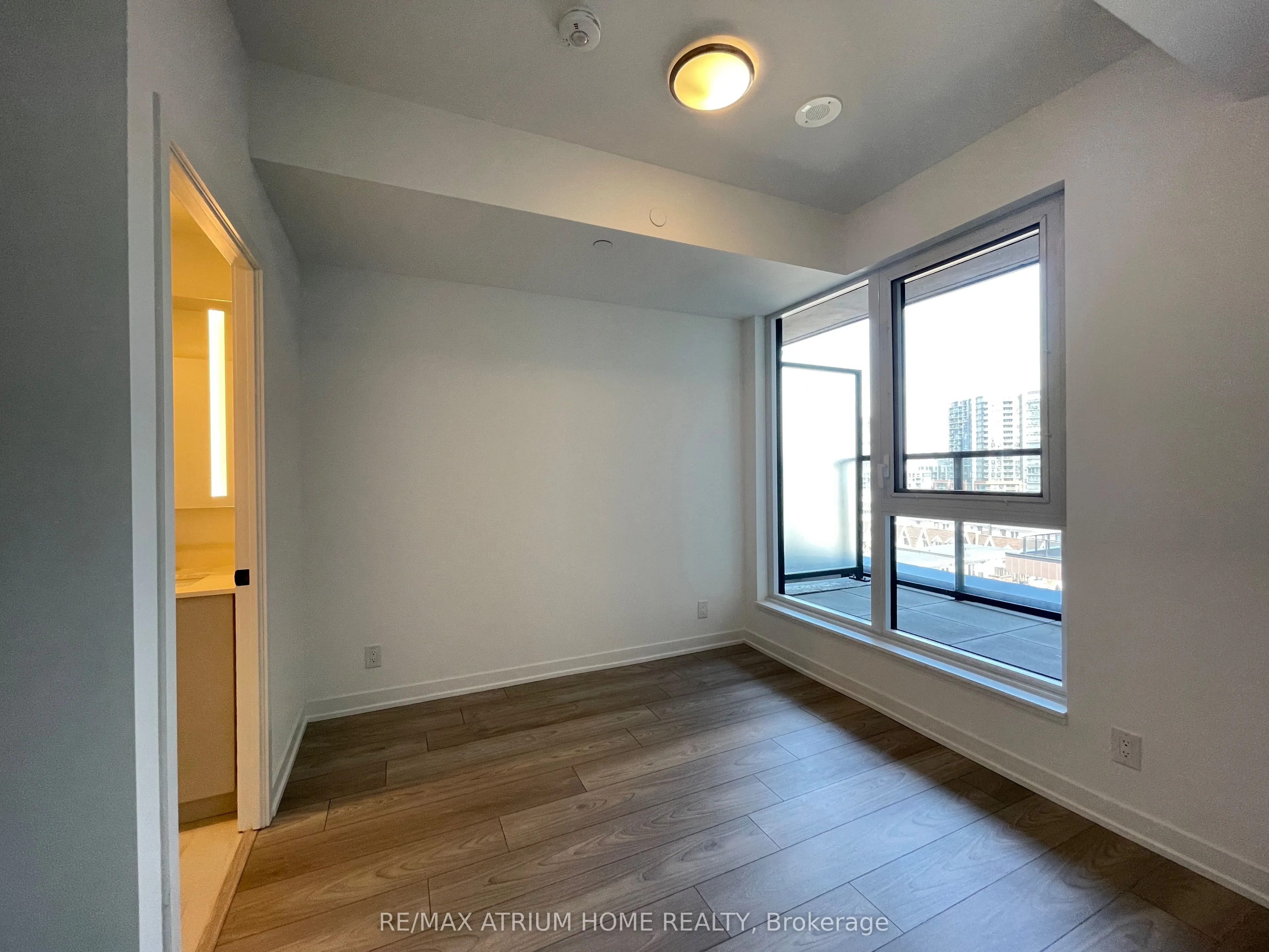 285 Dufferin Street W #630