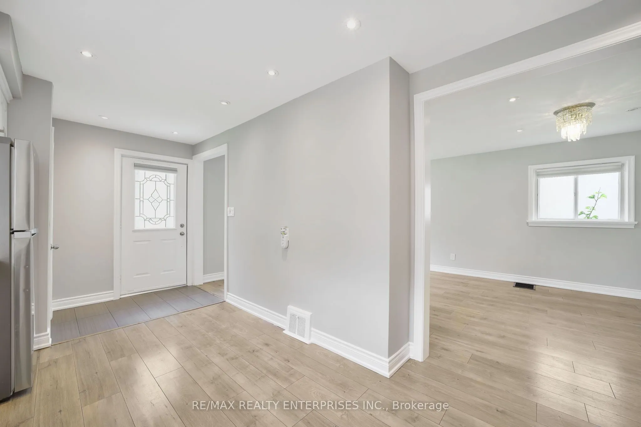 15 Delroy Drive