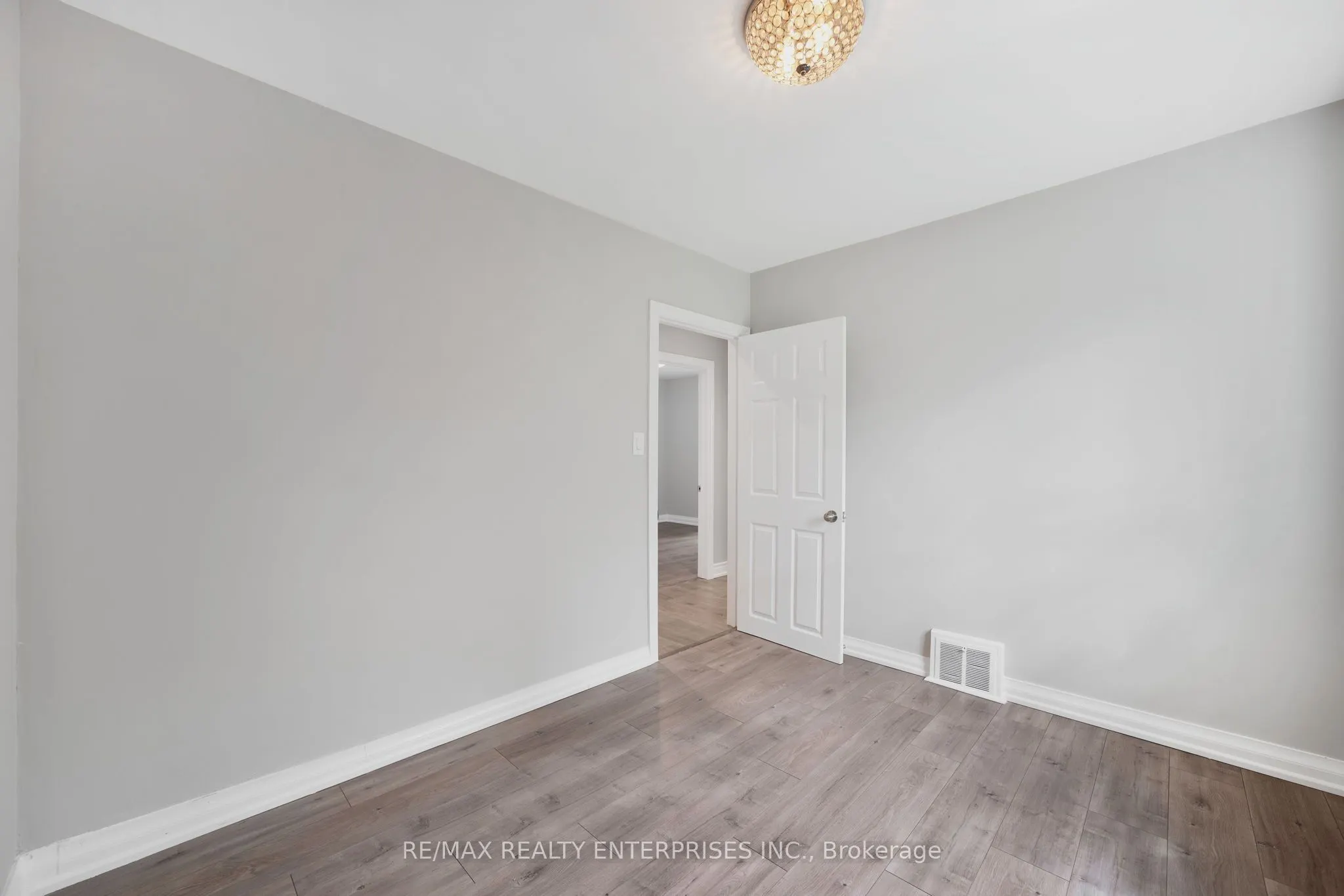 15 Delroy Drive