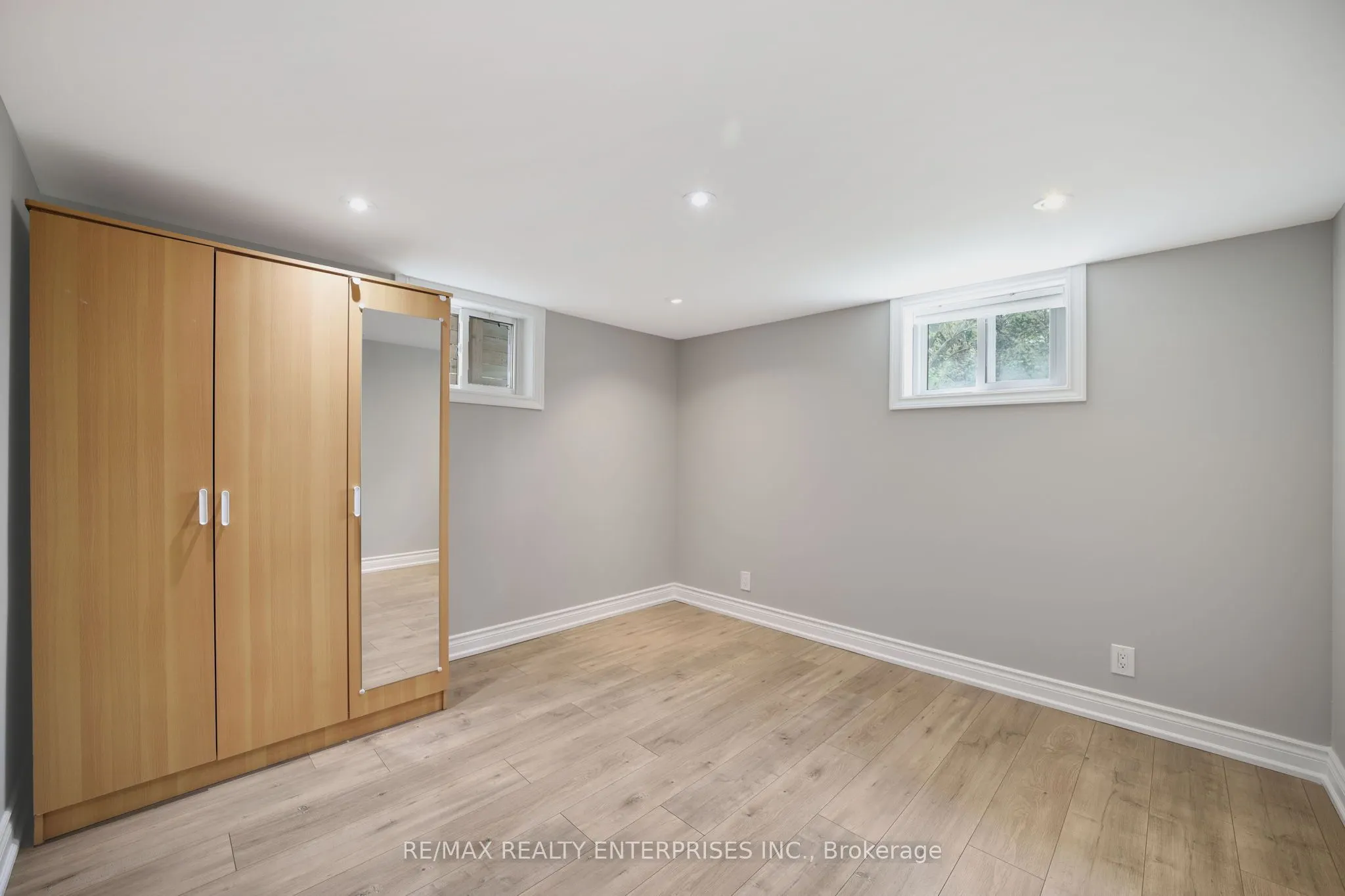 15 Delroy Drive
