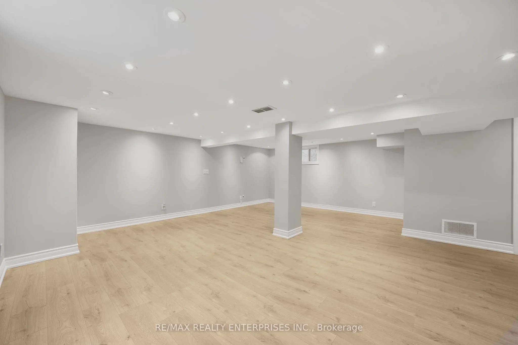 15 Delroy Drive
