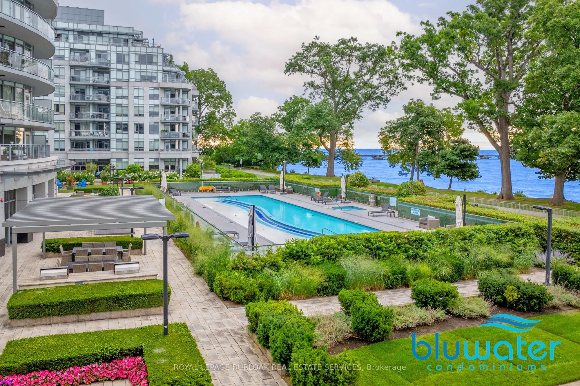 3500 Lakeshore Road W #711