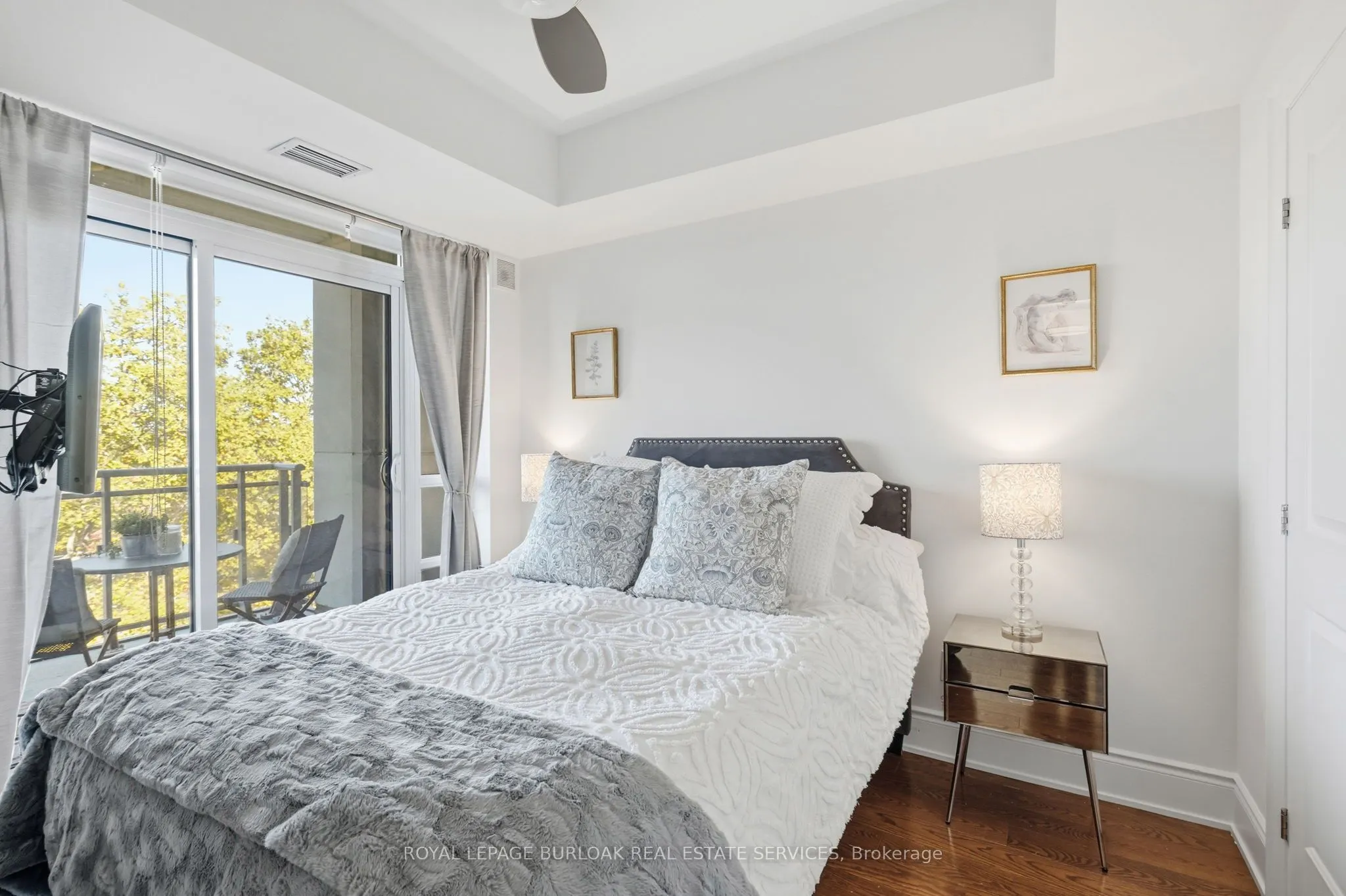 3500 Lakeshore Road W #711