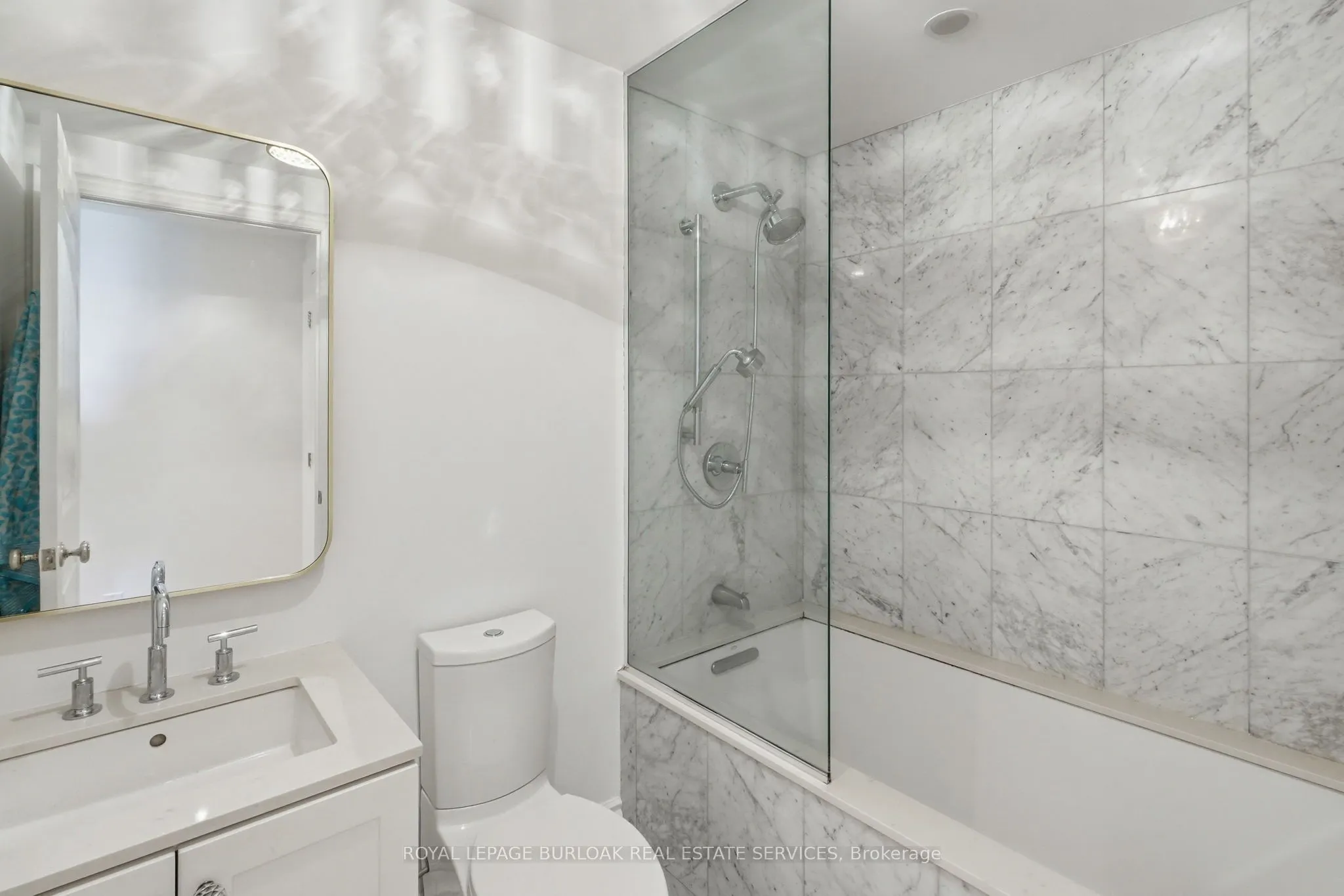 3500 Lakeshore Road W #711