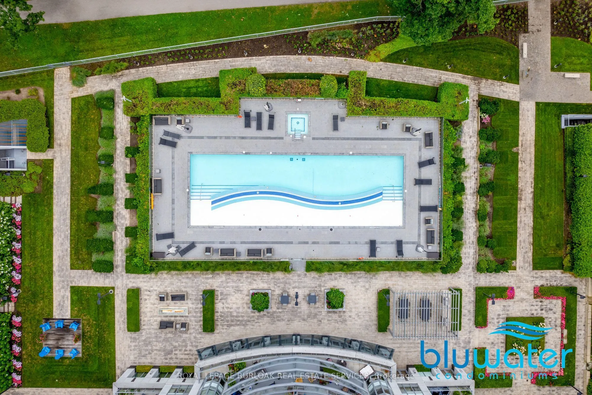 3500 Lakeshore Road W #711
