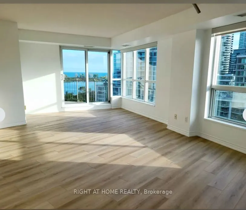 2111 Lake Shore Boulevard W #1008