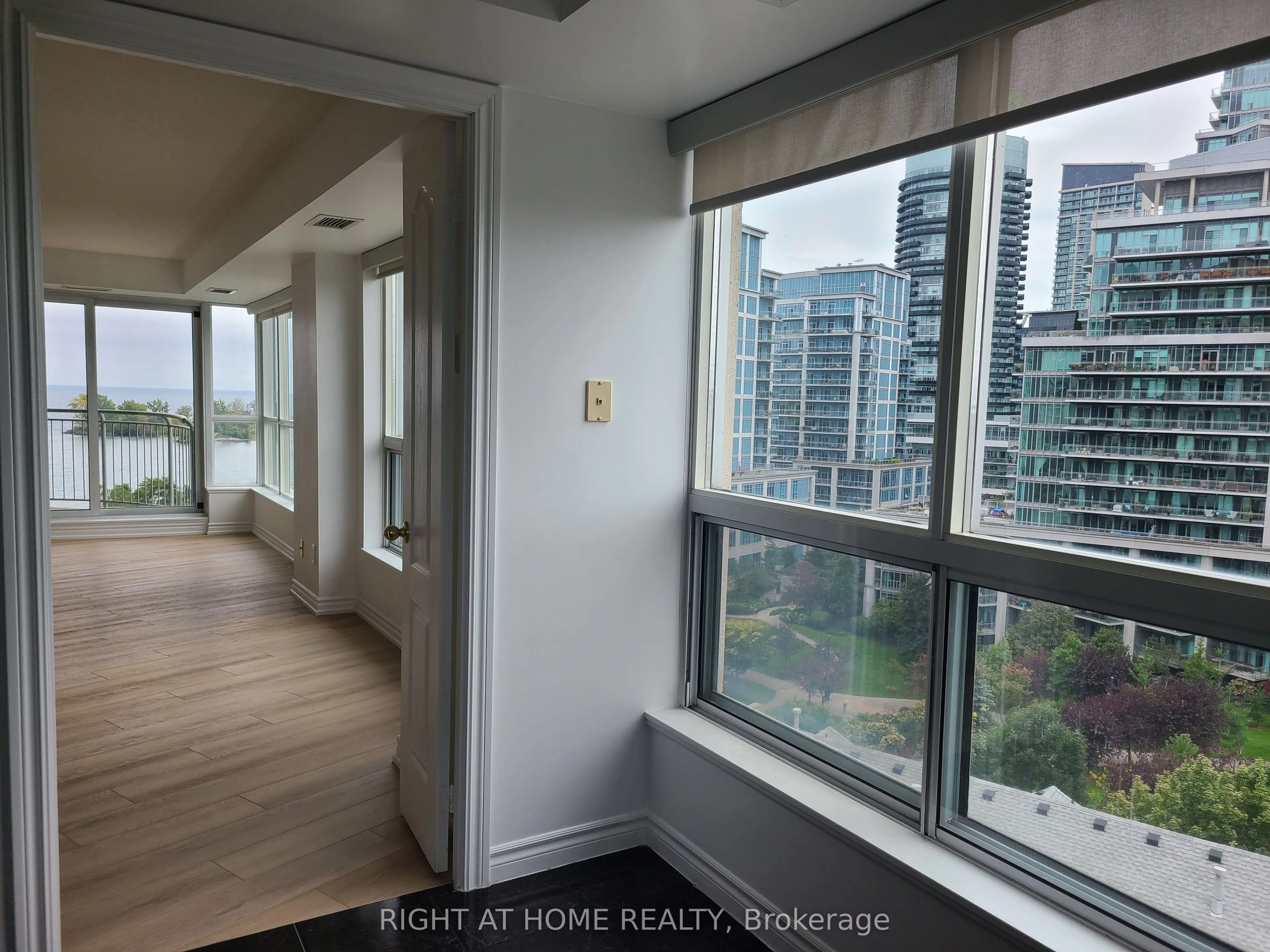 2111 Lake Shore Boulevard W #1008