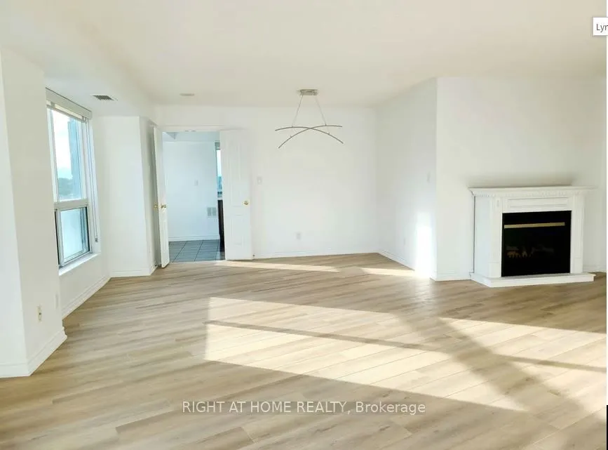 2111 Lake Shore Boulevard W #1008