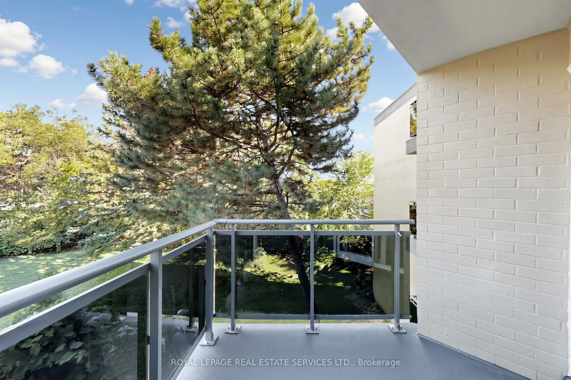 2001 Bonnymede Drive #208