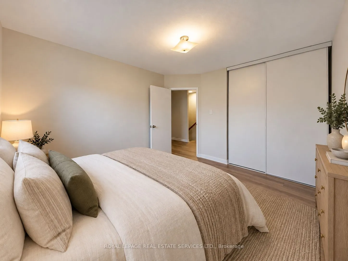 2001 Bonnymede Drive #208