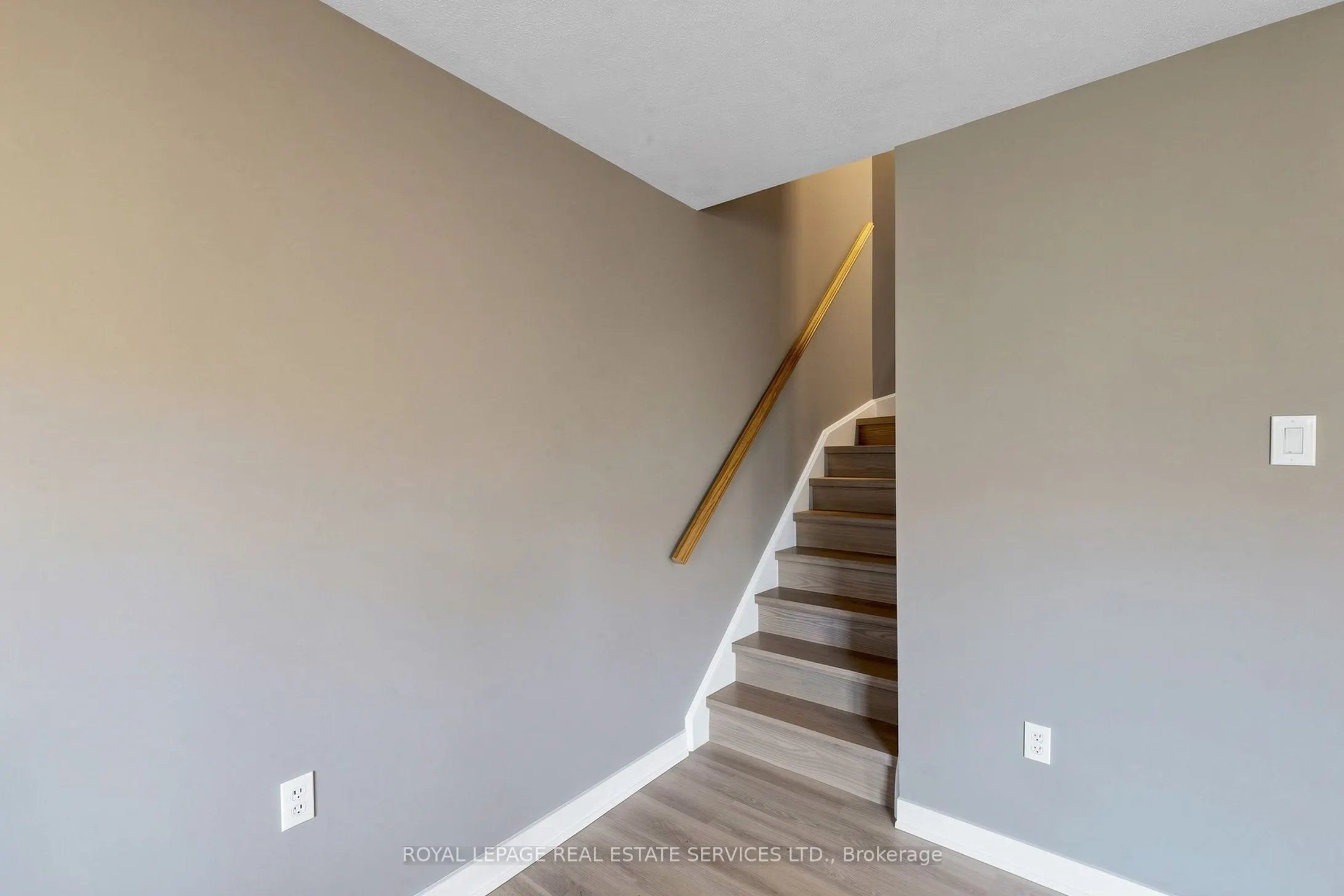 2001 Bonnymede Drive #208