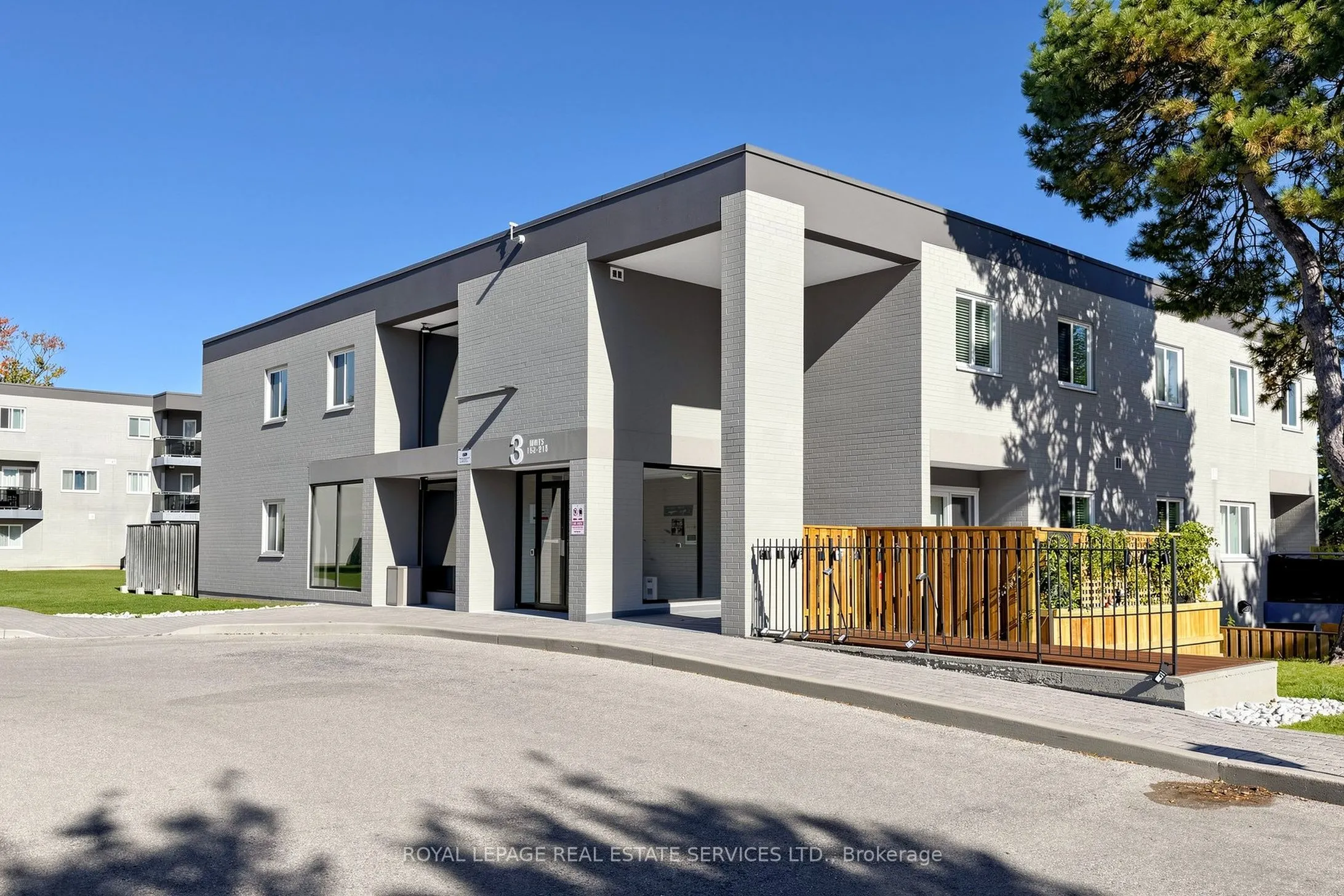 2001 Bonnymede Drive #208