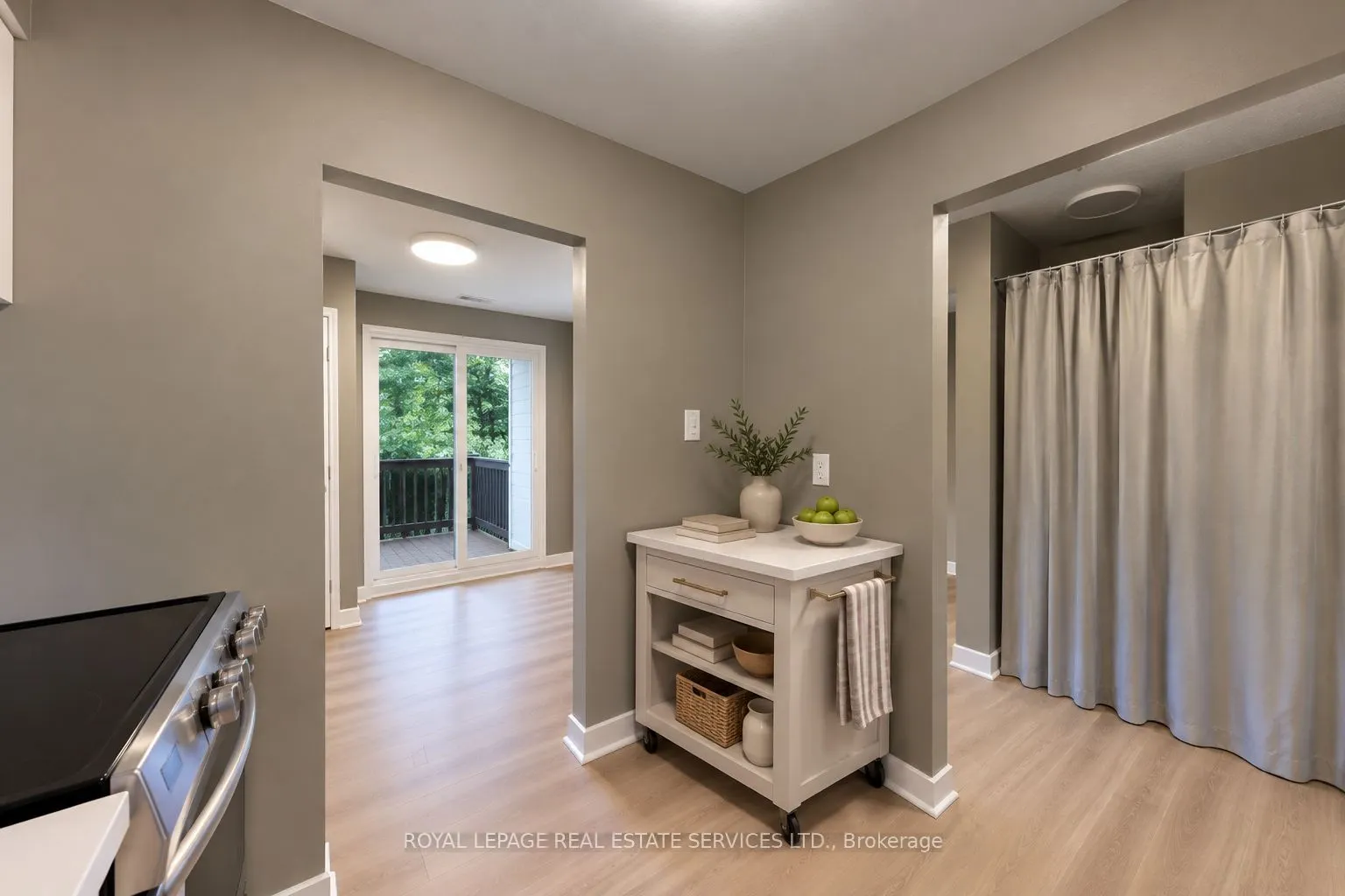 2001 Bonnymede Drive #208