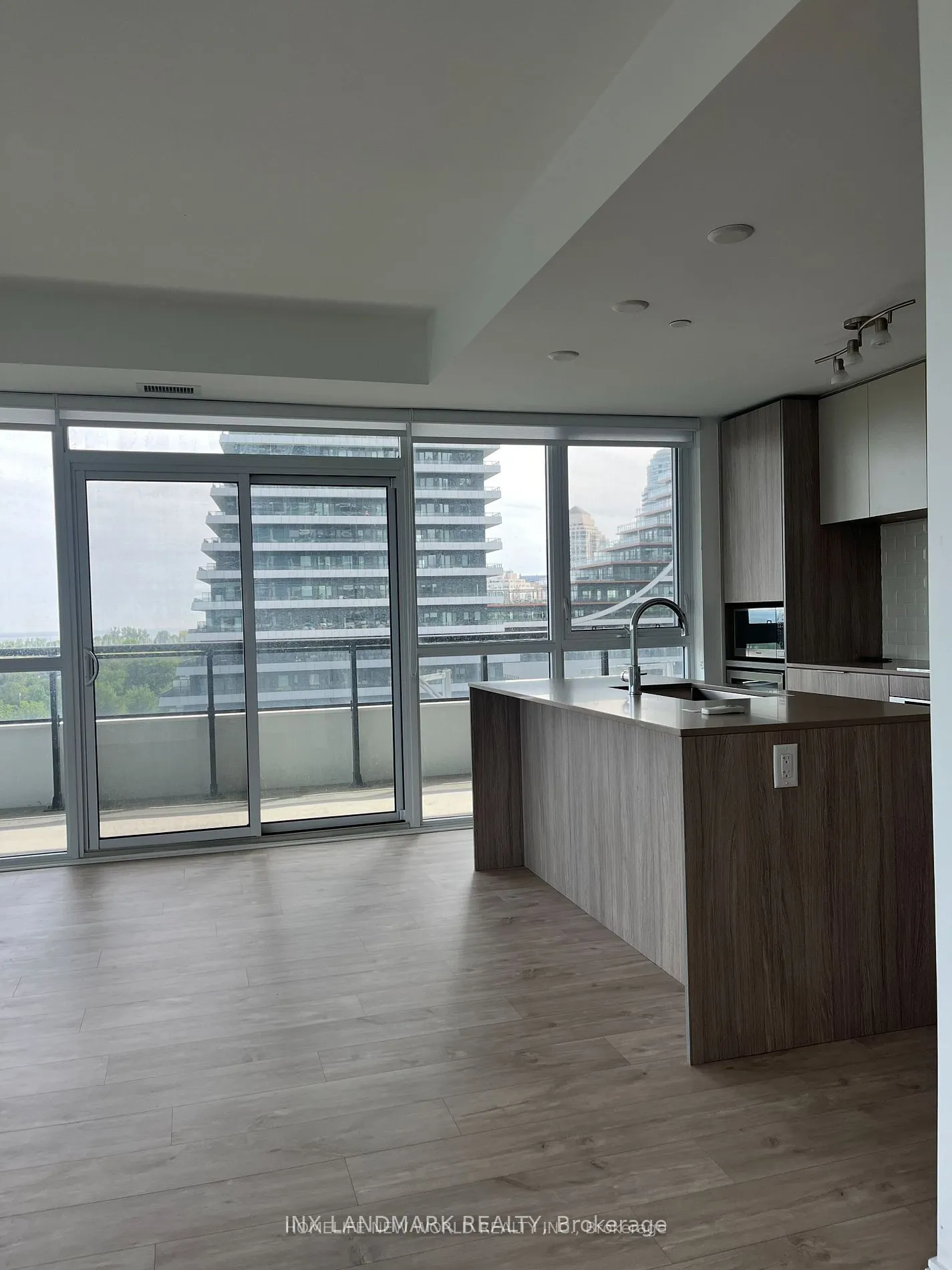 65 Annie Craig Drive #609