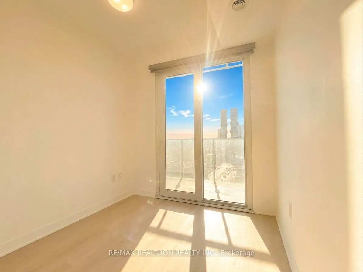 3900 Confederation Parkway #1411