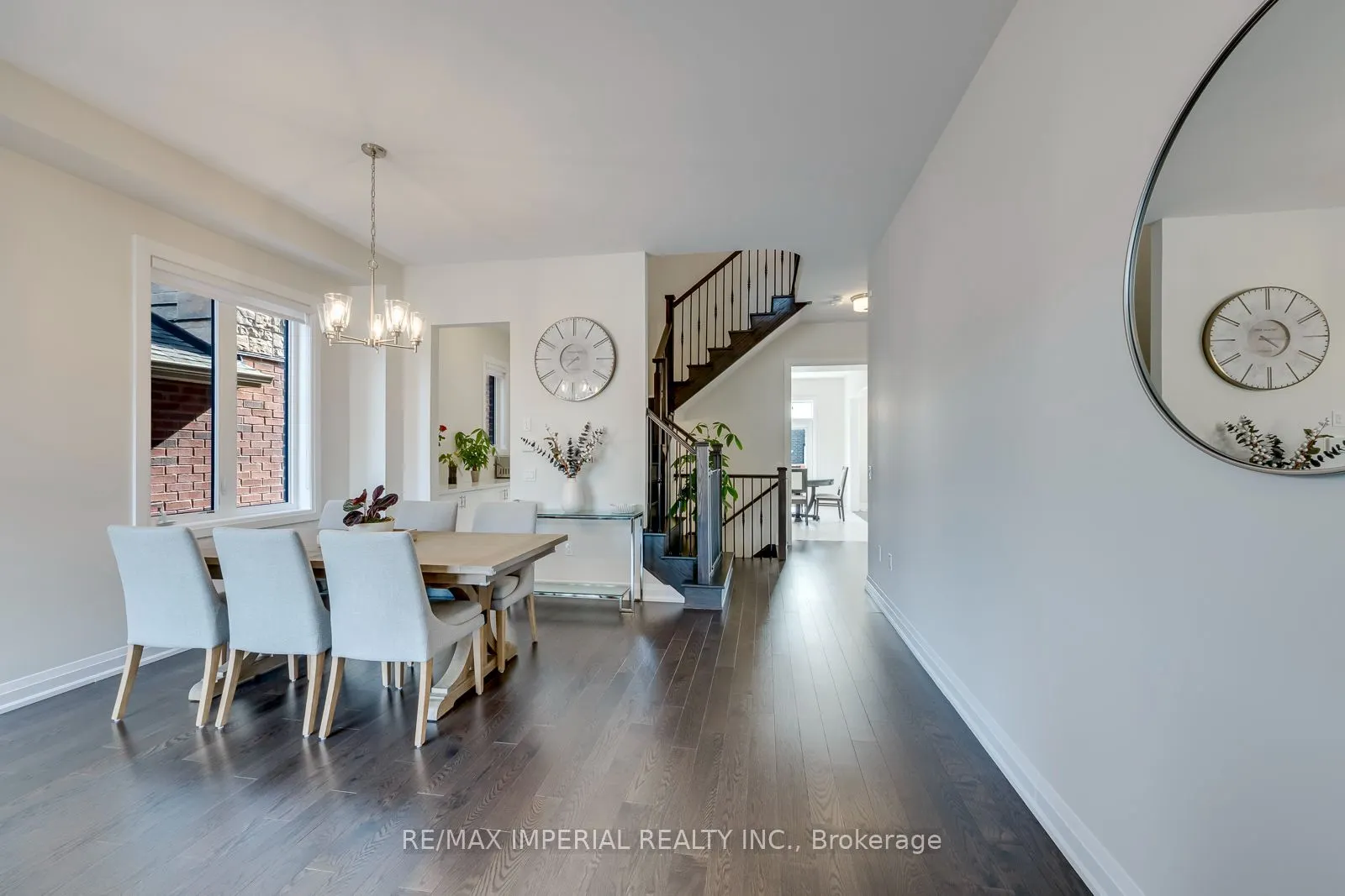 4044 Channing Crescent
