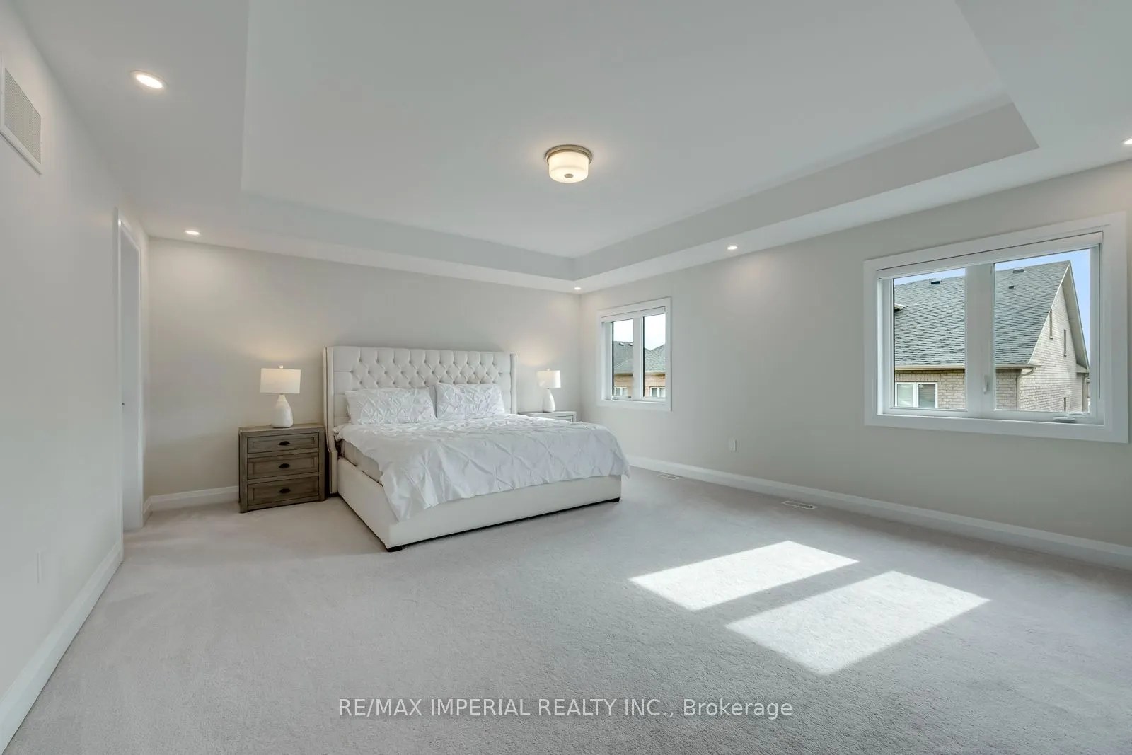 4044 Channing Crescent