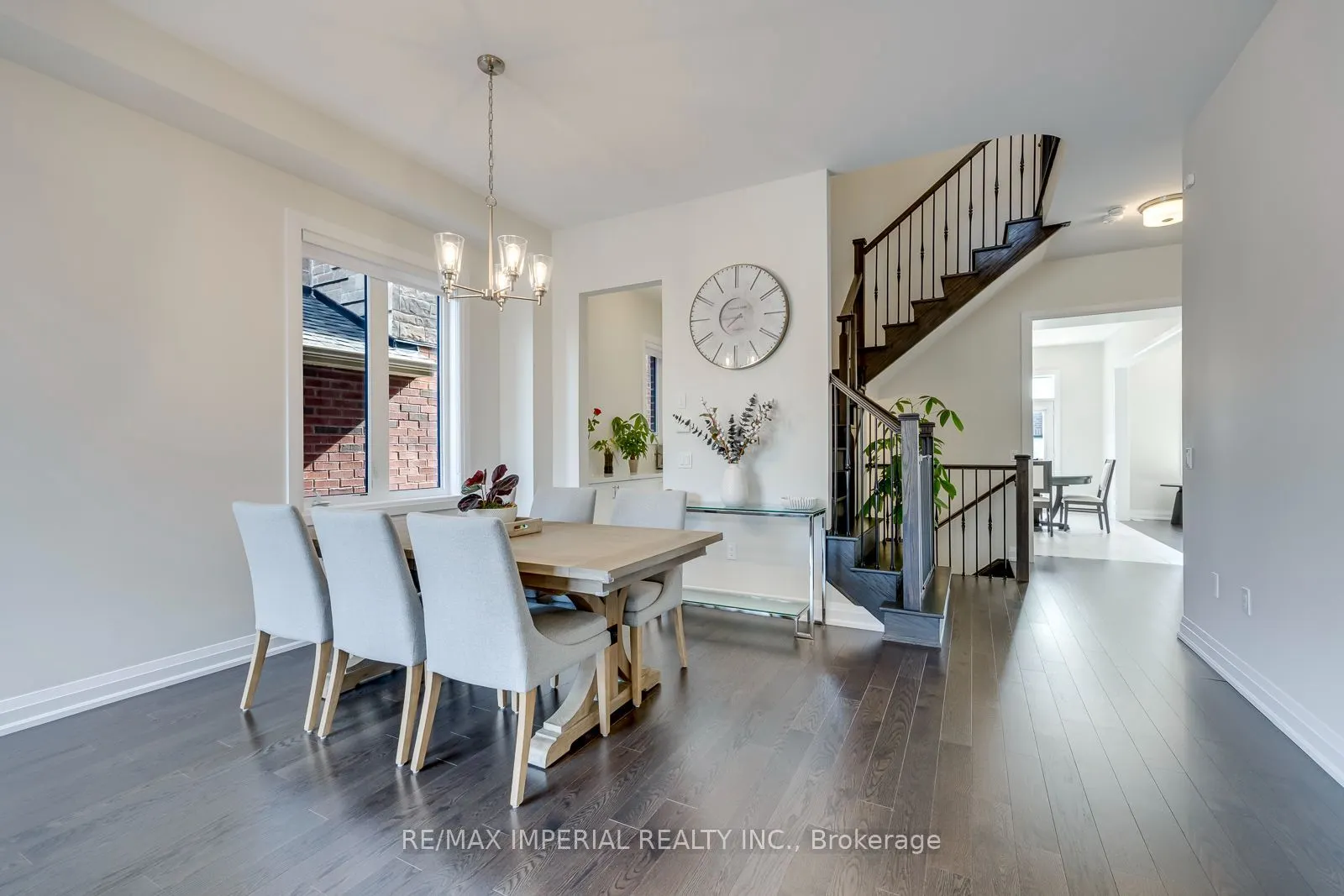 4044 Channing Crescent