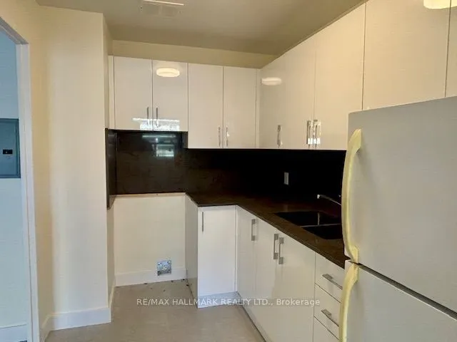 515 North Service Road #2-109